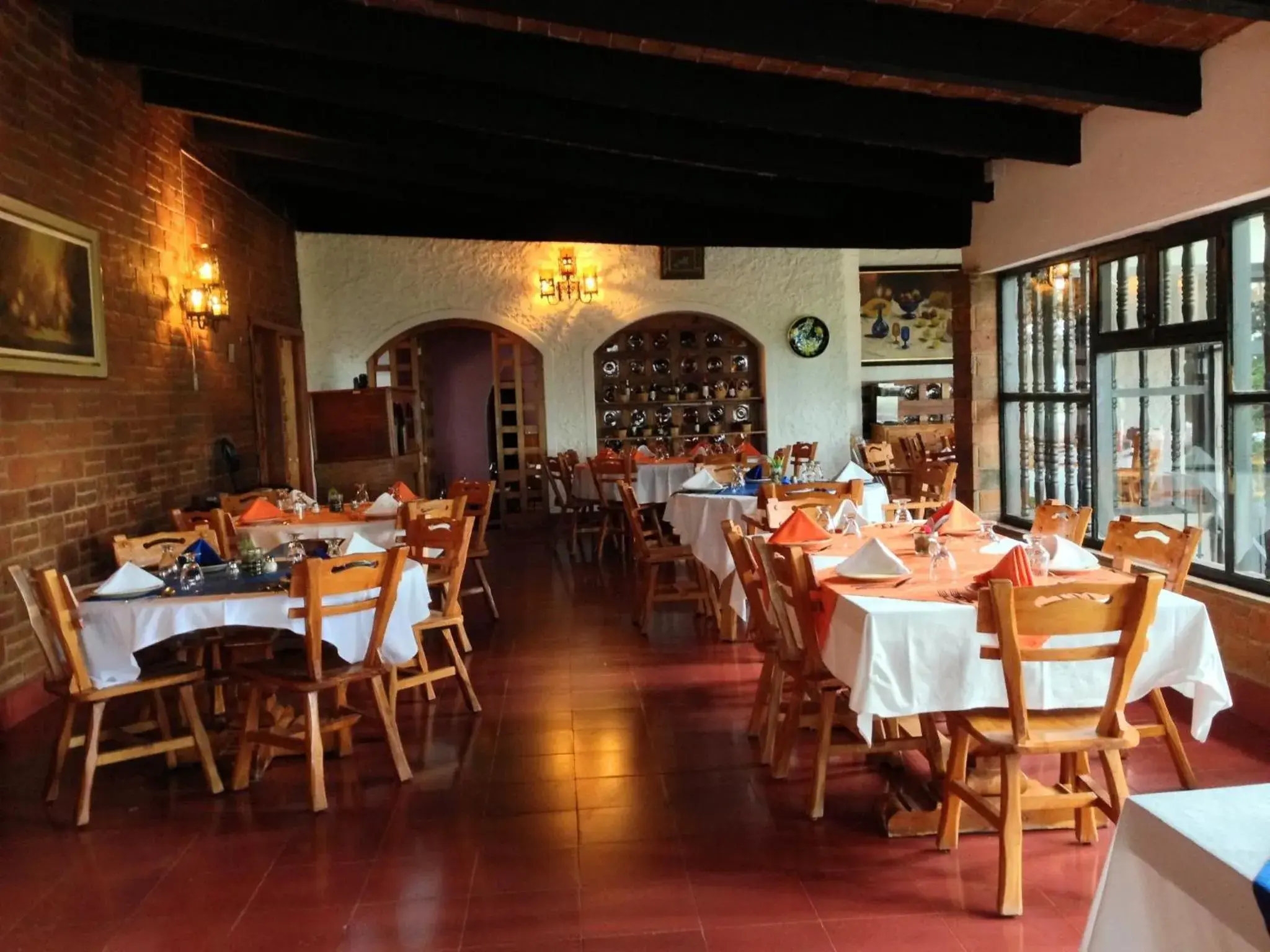 Restaurant/Places to Eat in Rancho Hotel Atascadero