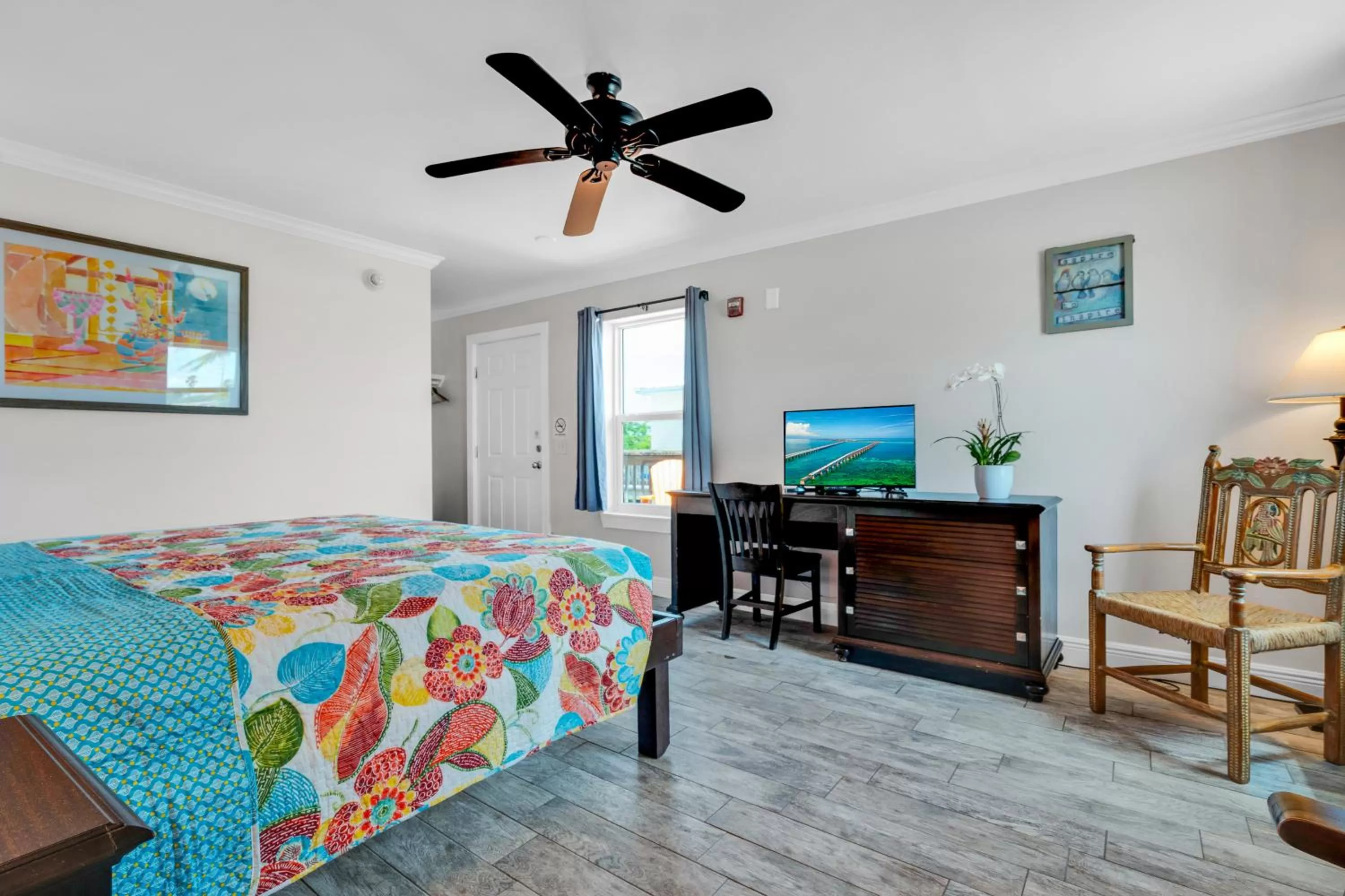 Deluxe King Room in Coconut Cay Resort