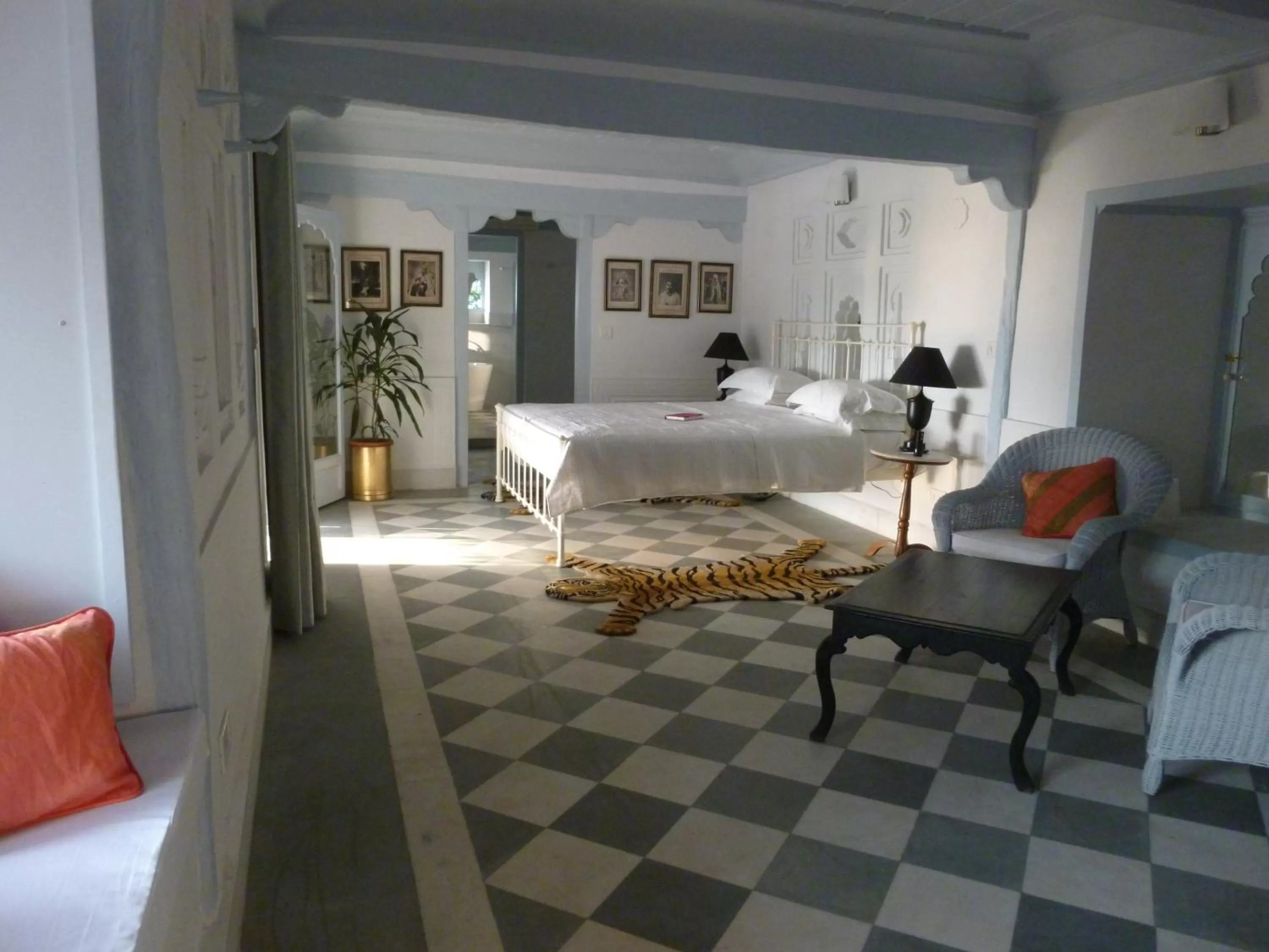 Suite with Balcony - single occupancy in Ahilya Fort