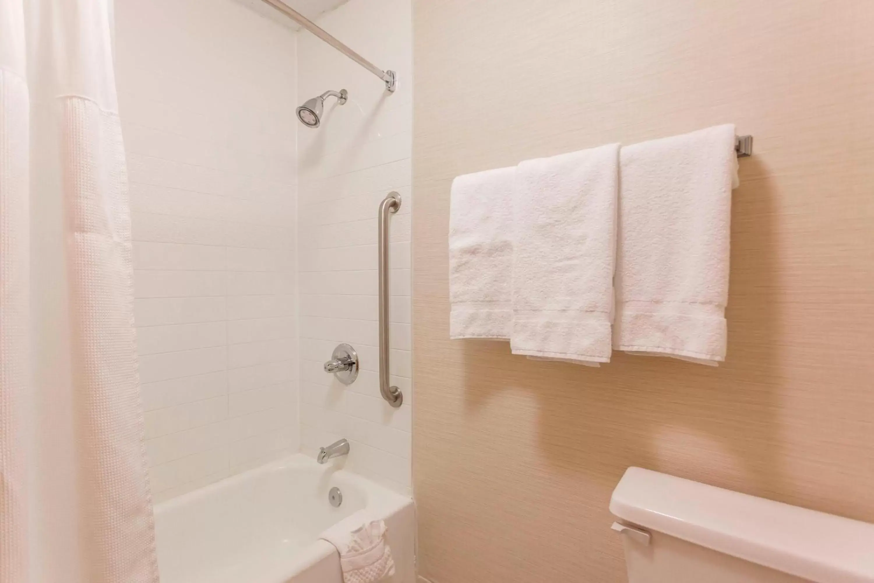 Bathroom in Fairfield Inn by Marriott Ponca City