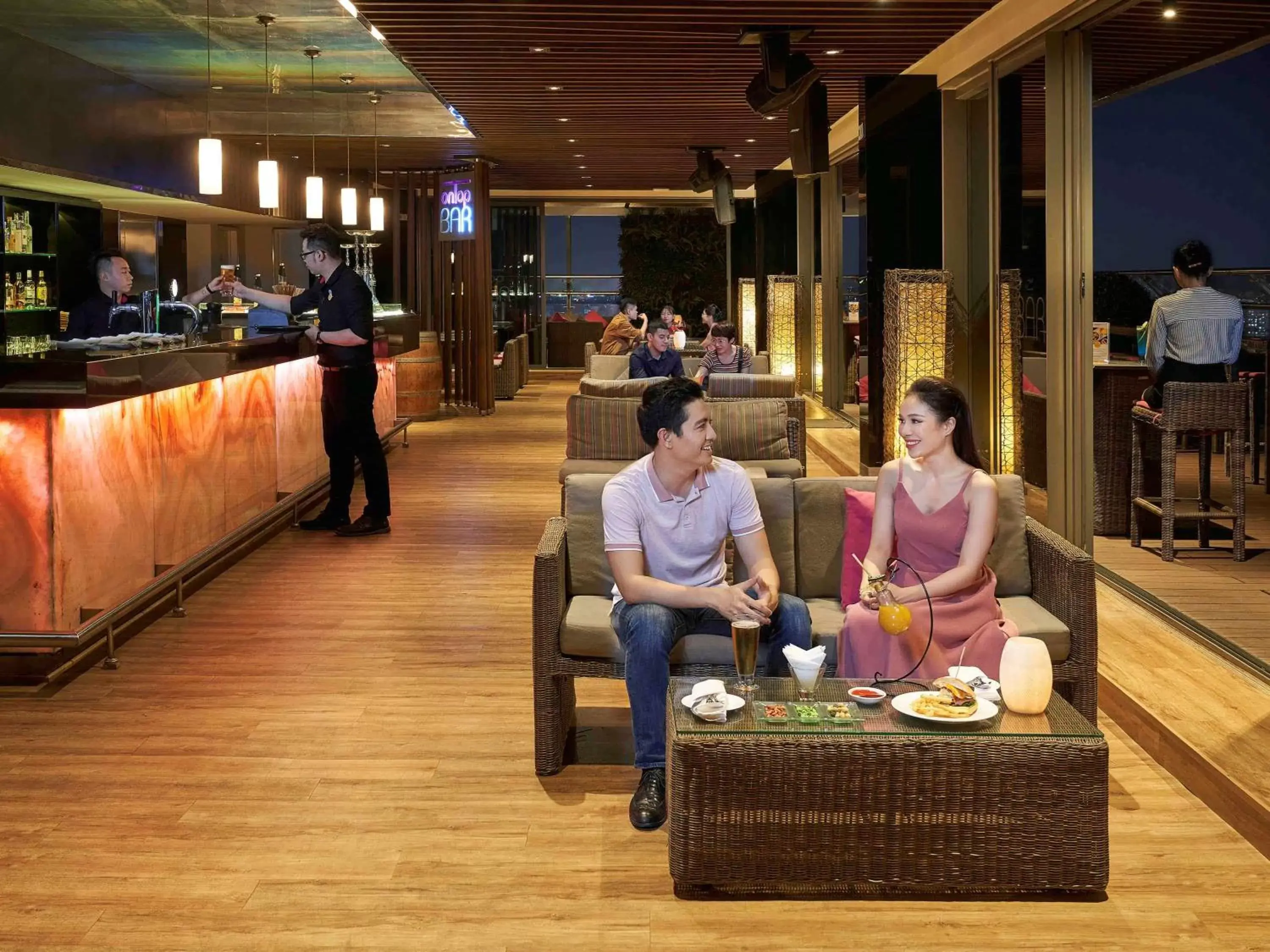 Lounge or bar in Novotel Saigon Centre