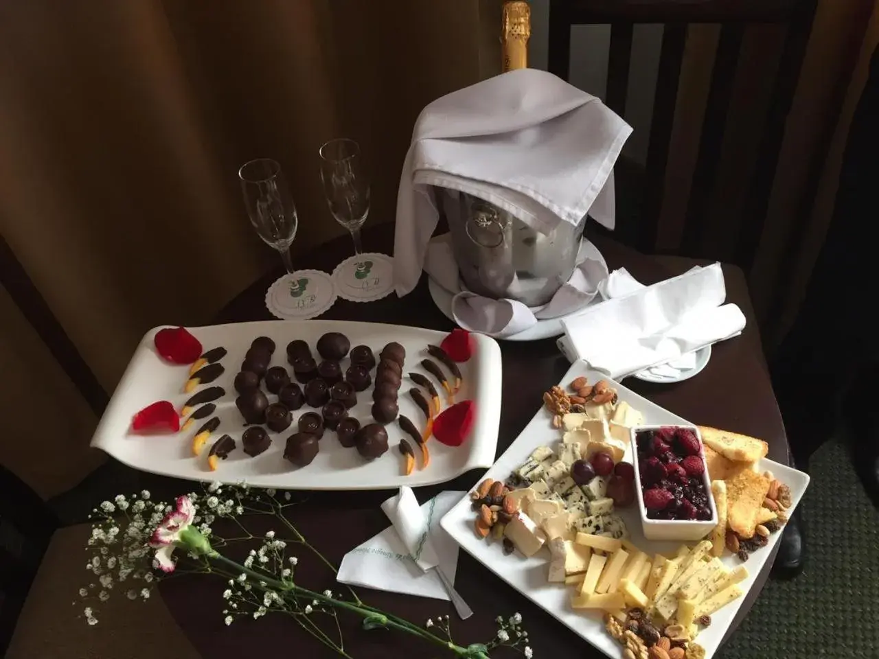 Food and drinks in Hotel Diego de Almagro Coyhaique