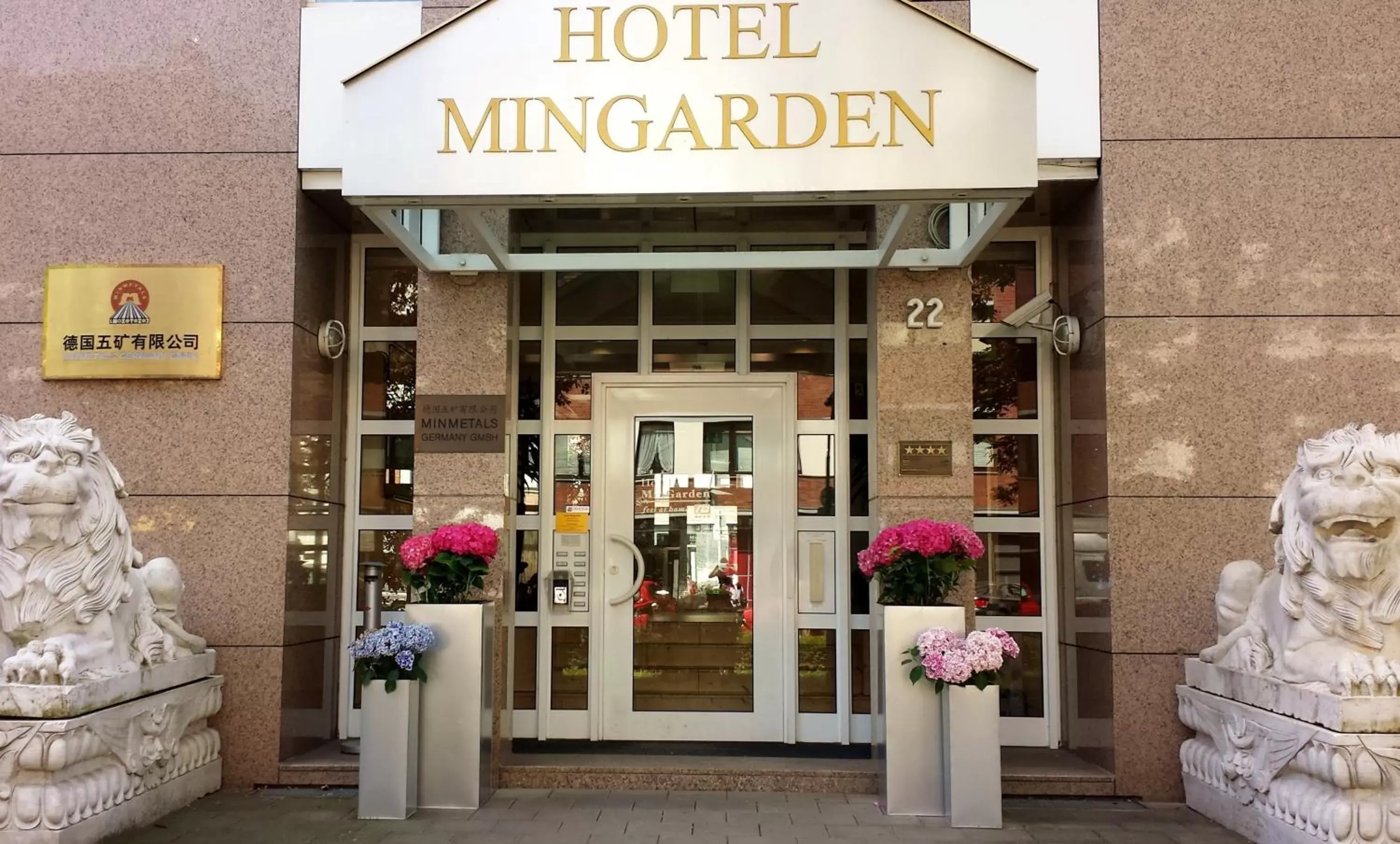 Facade/entrance in Hotel Mingarden Facade/entrance in Hotel Mingarden