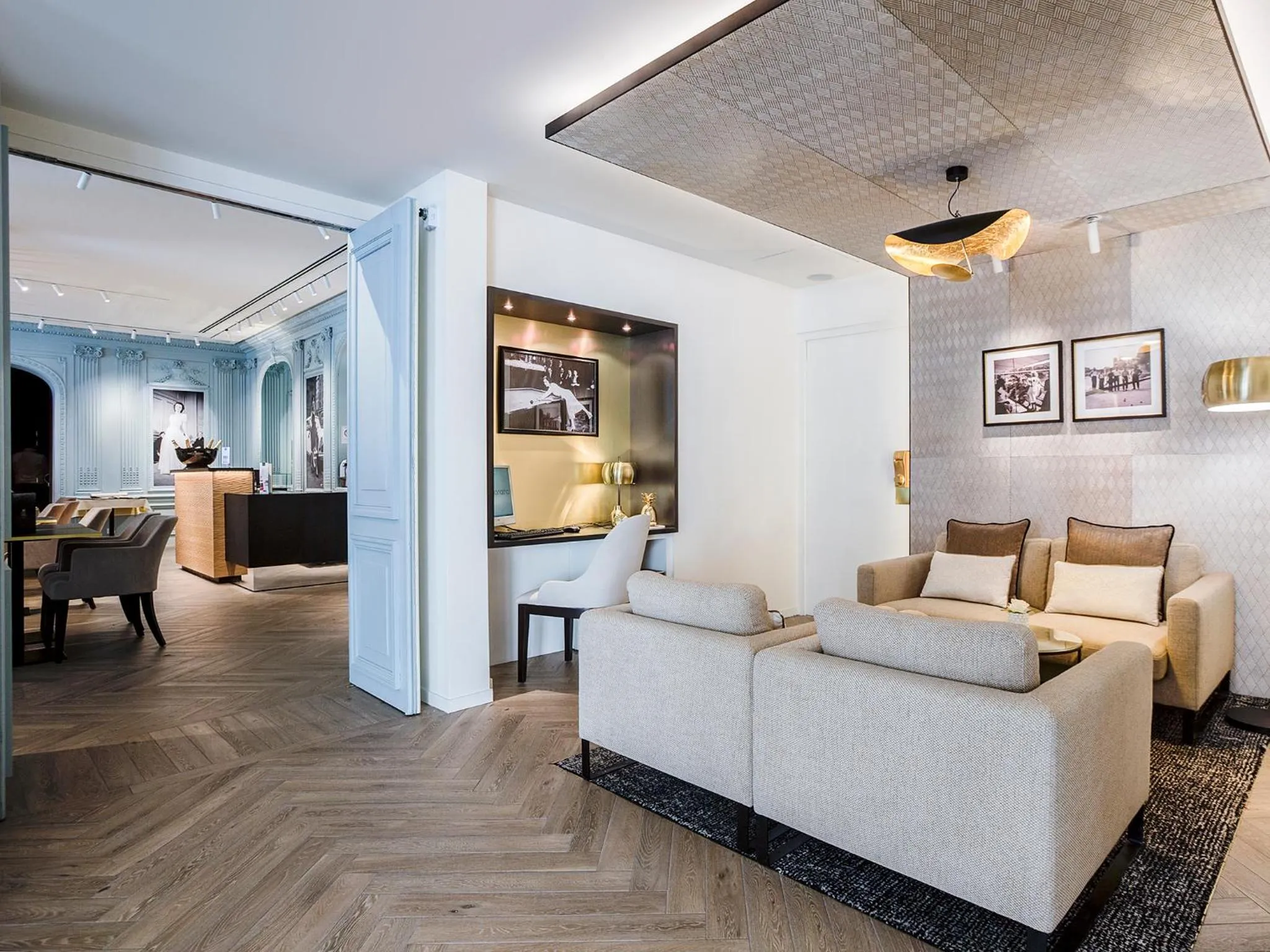 Lobby or reception in Hotel Royal Saint Honore Paris Louvre