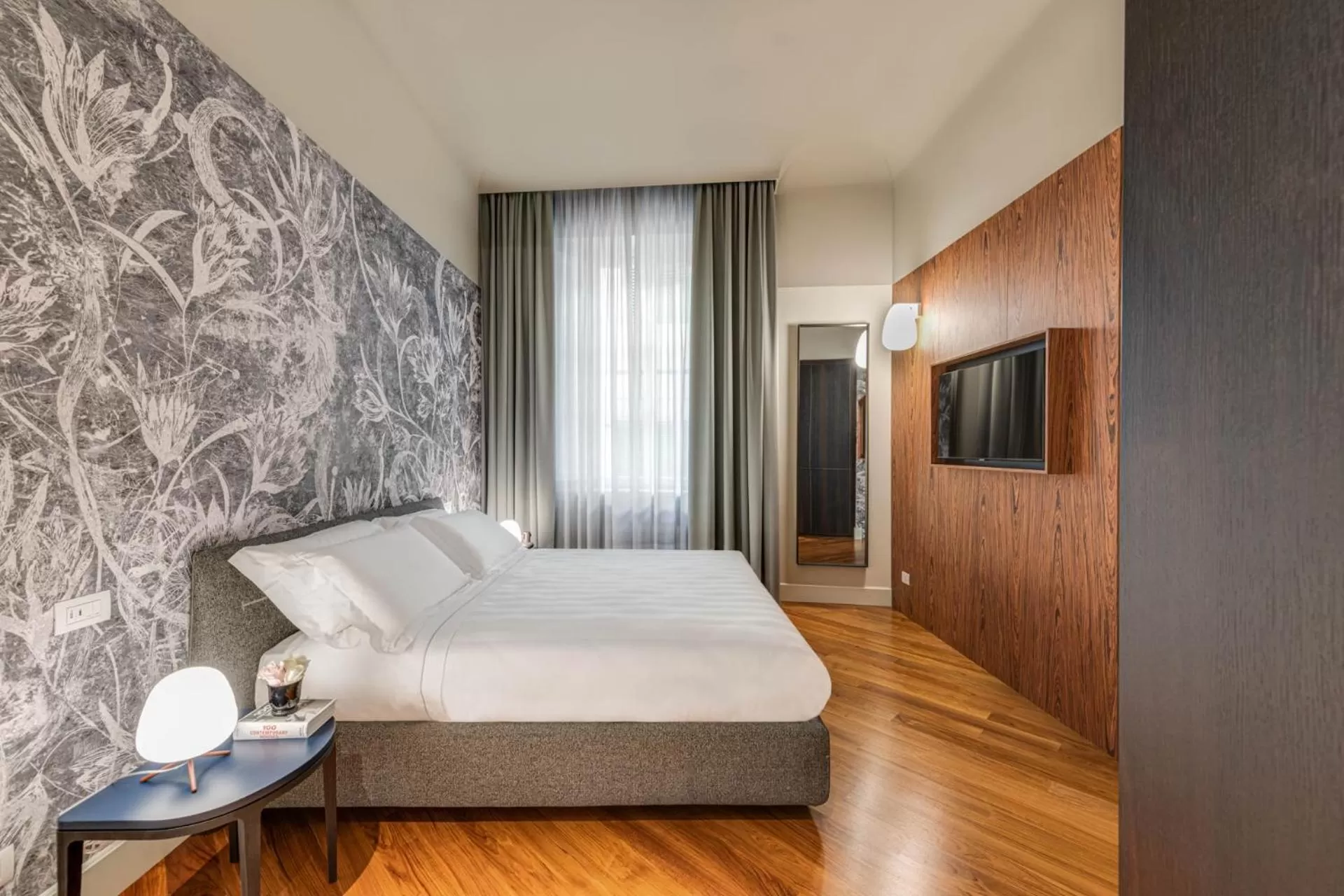 Bed in Palazzo Dipinto