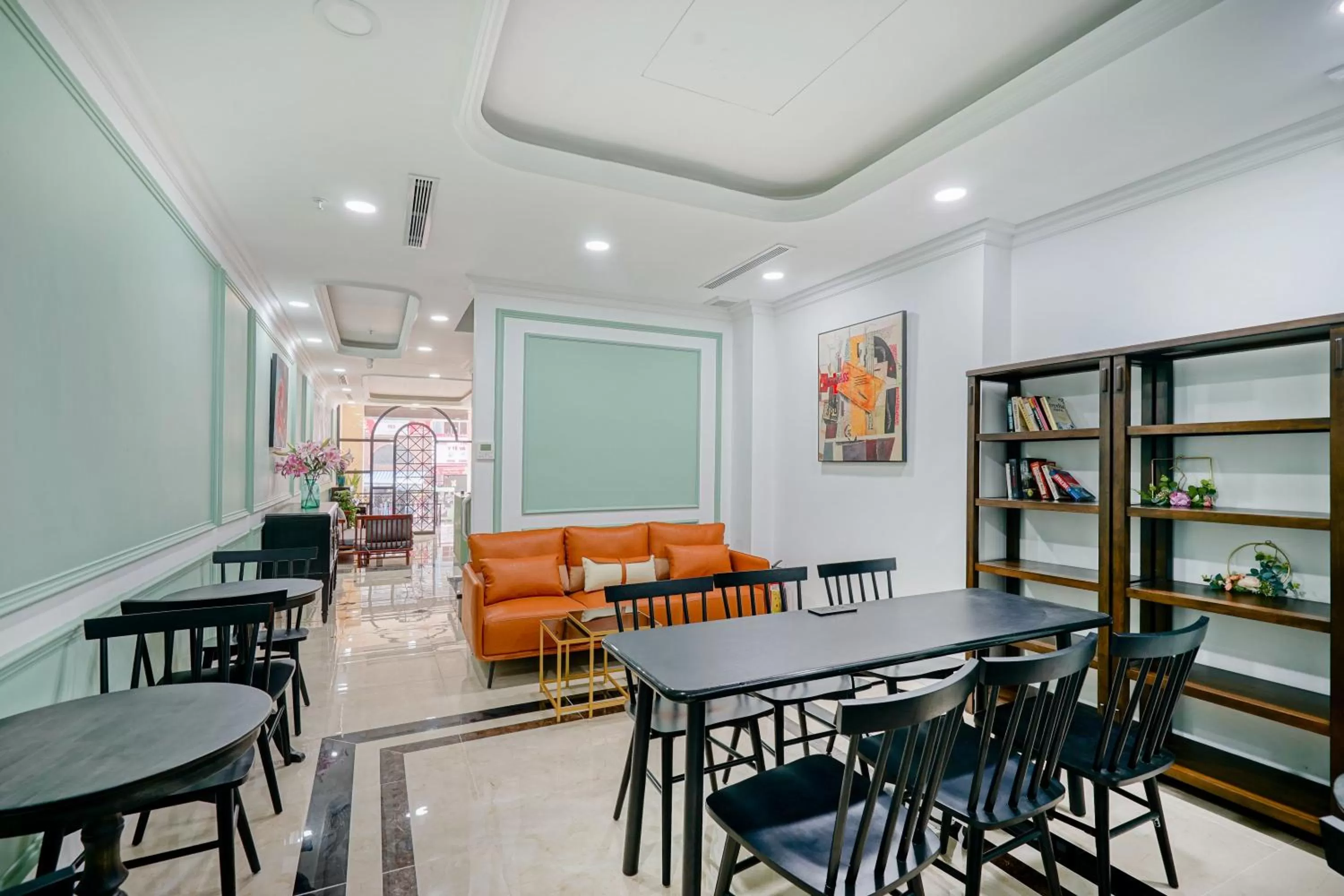 Seating area, Restaurant/Places to Eat in SAZI HOTEL - BÙI THỊ XUÂN