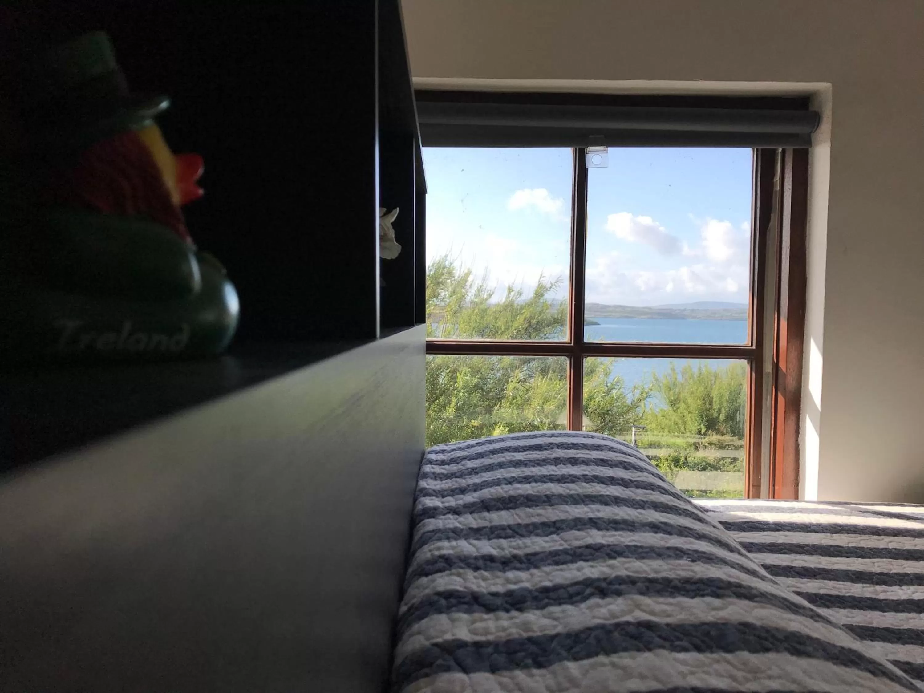 Sea view, Bed in Heir Island House