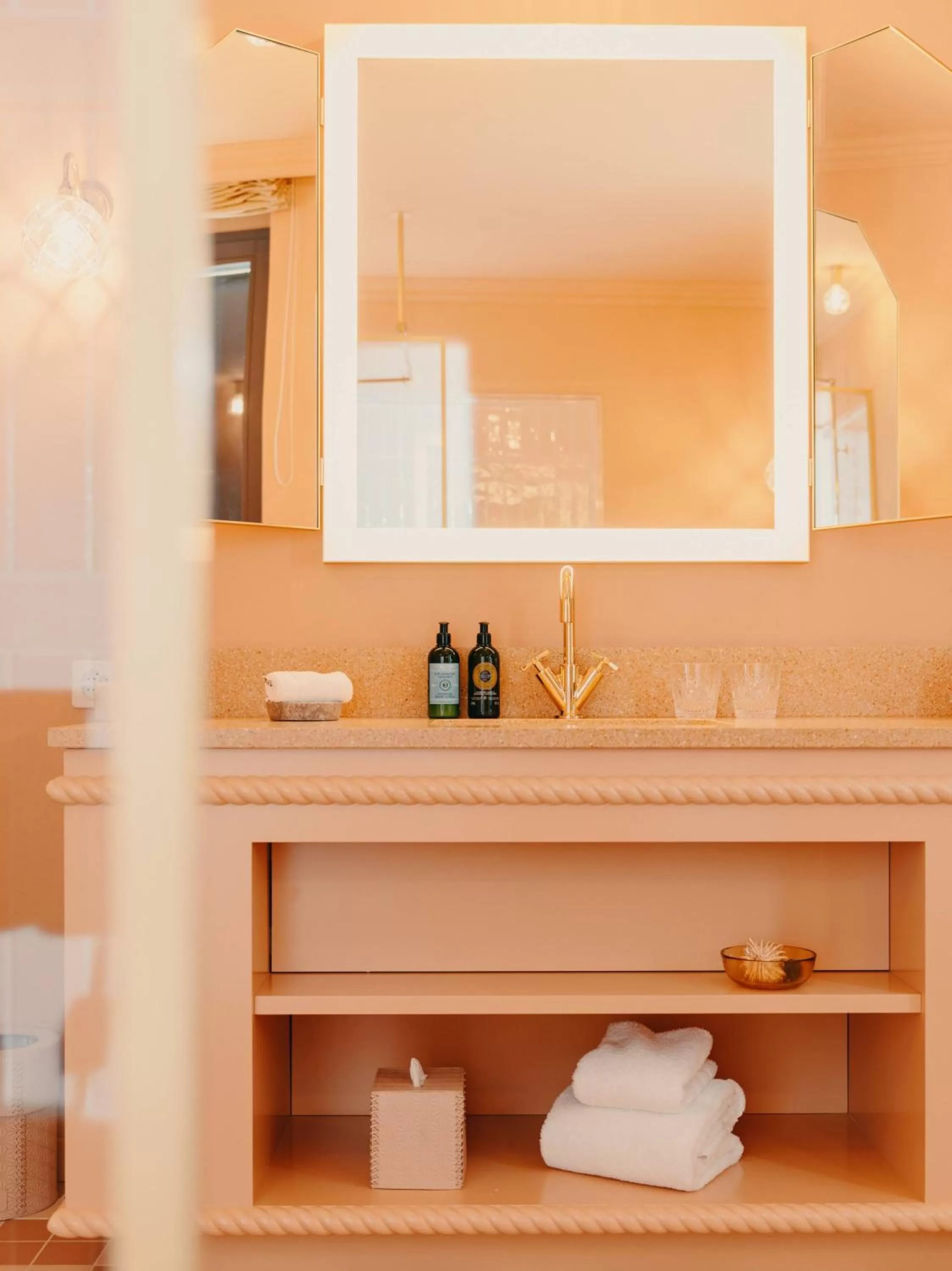 Corner Room with Matterhorn View in BEAUSiTE Zermatt