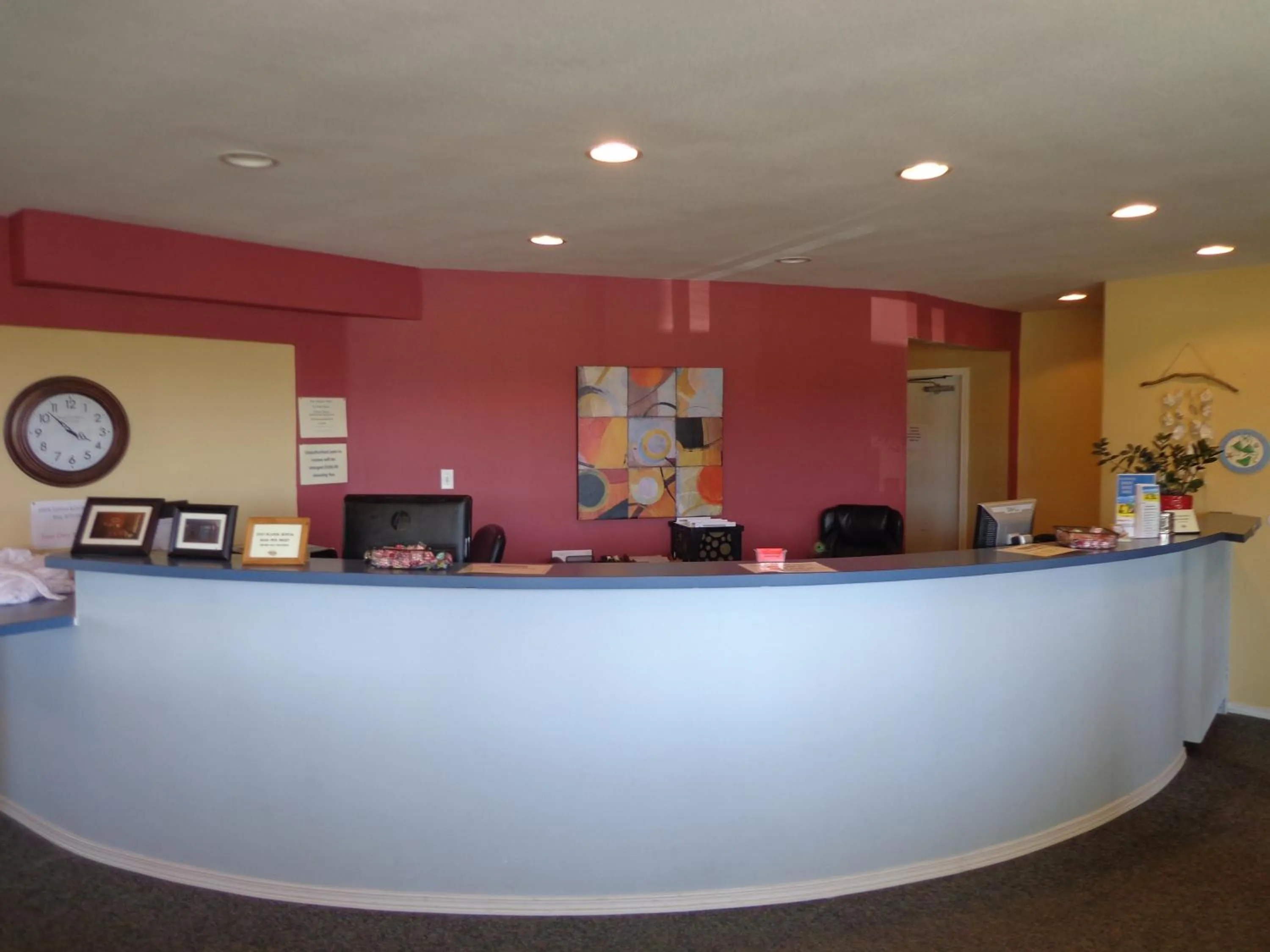 Lobby or reception in Ocean Shores Inn & Suites