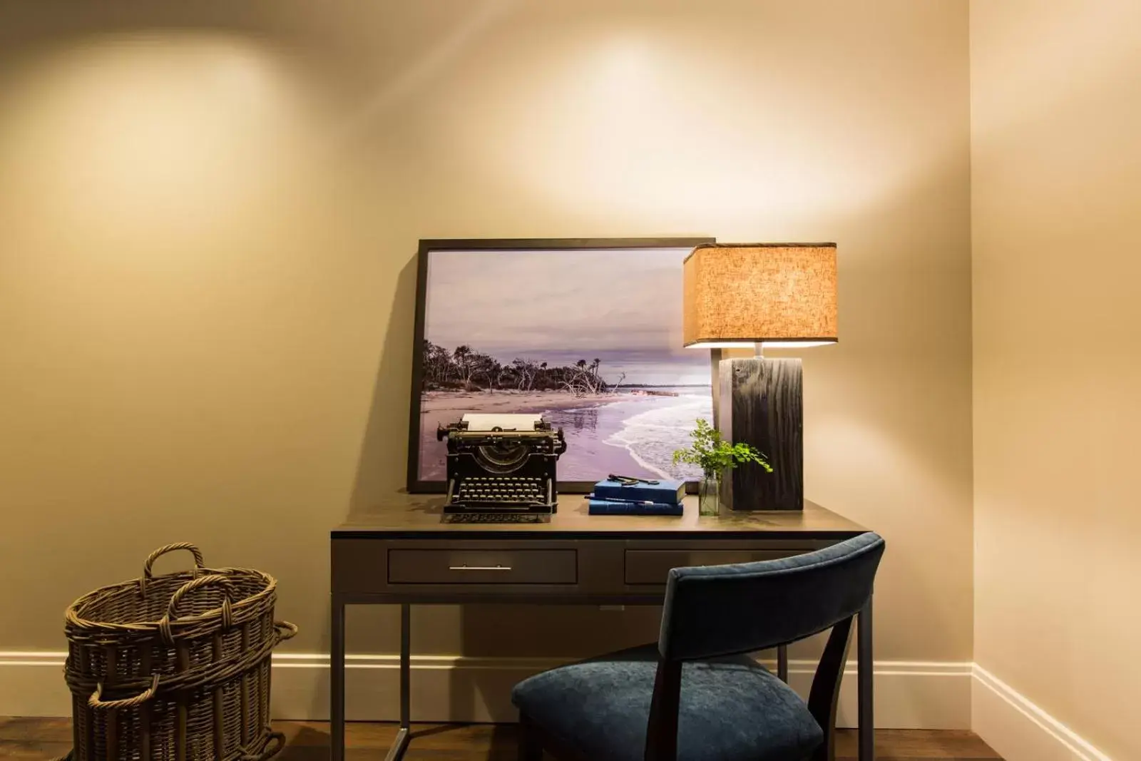 Seating area, TV/Entertainment Center in The Restoration Hotel