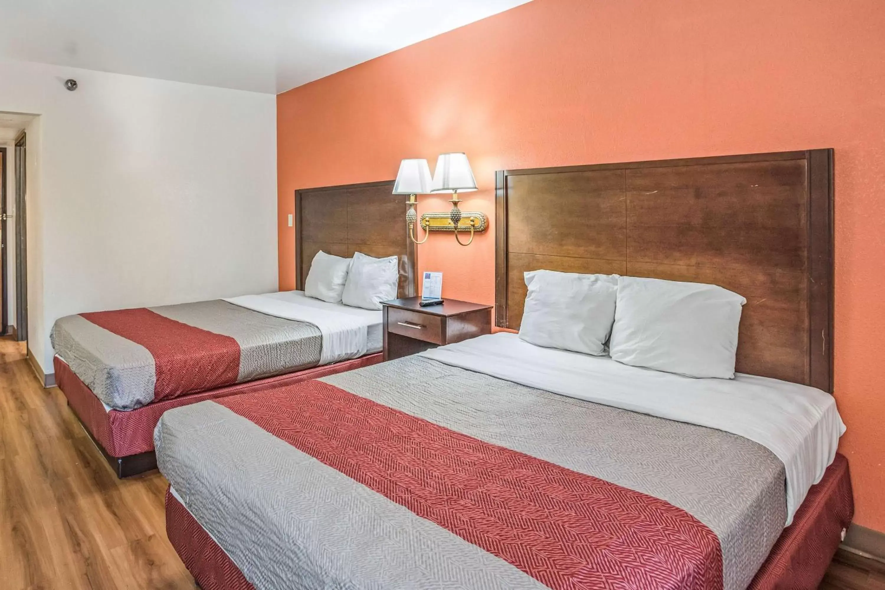 Photo of the whole room, Bed in Motel 6-Levittown, PA - Bensalem Photo of the whole room, Bed in Motel 6-Levittown, PA - Bensalem