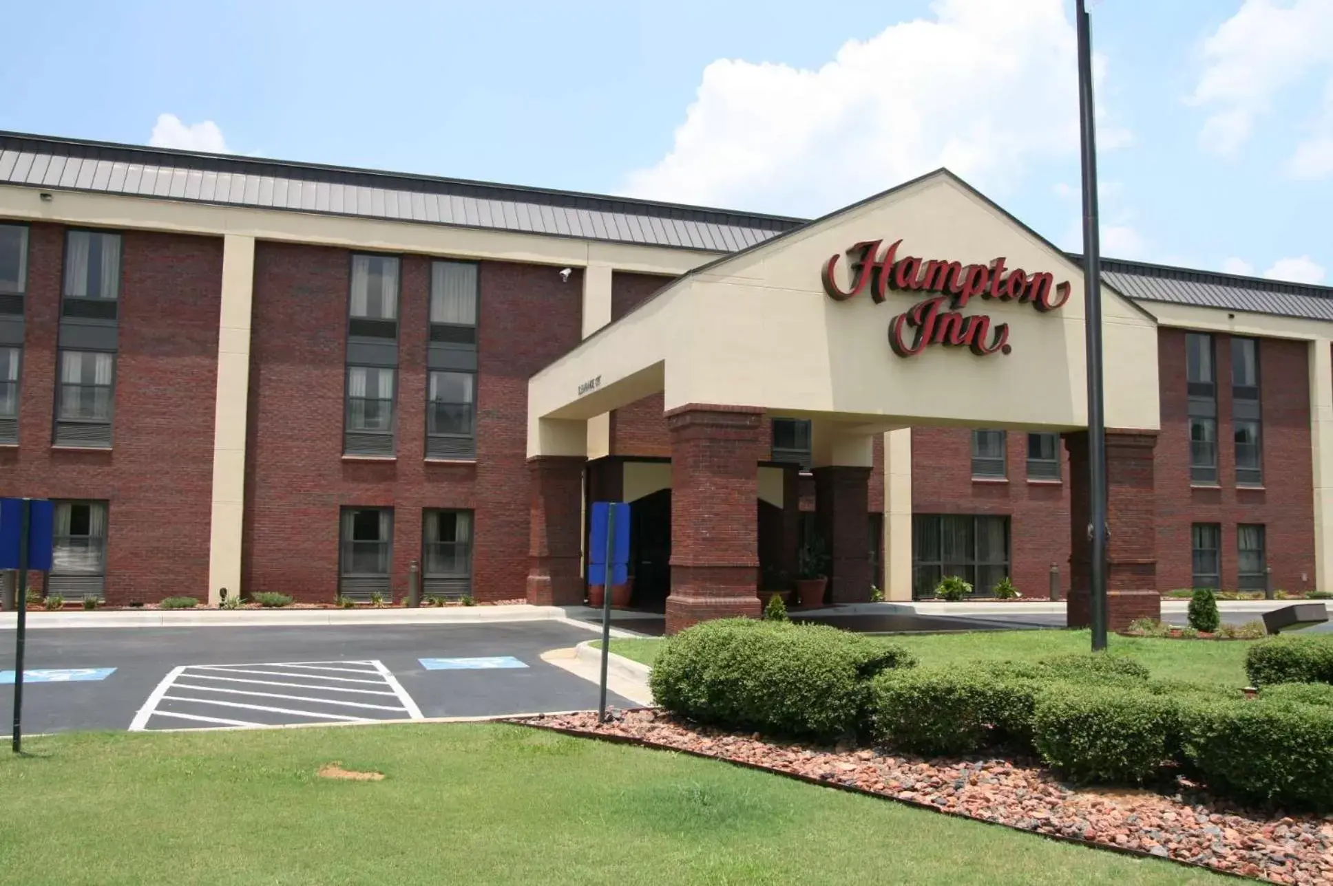 Property Building in Hampton Inn - Greenville