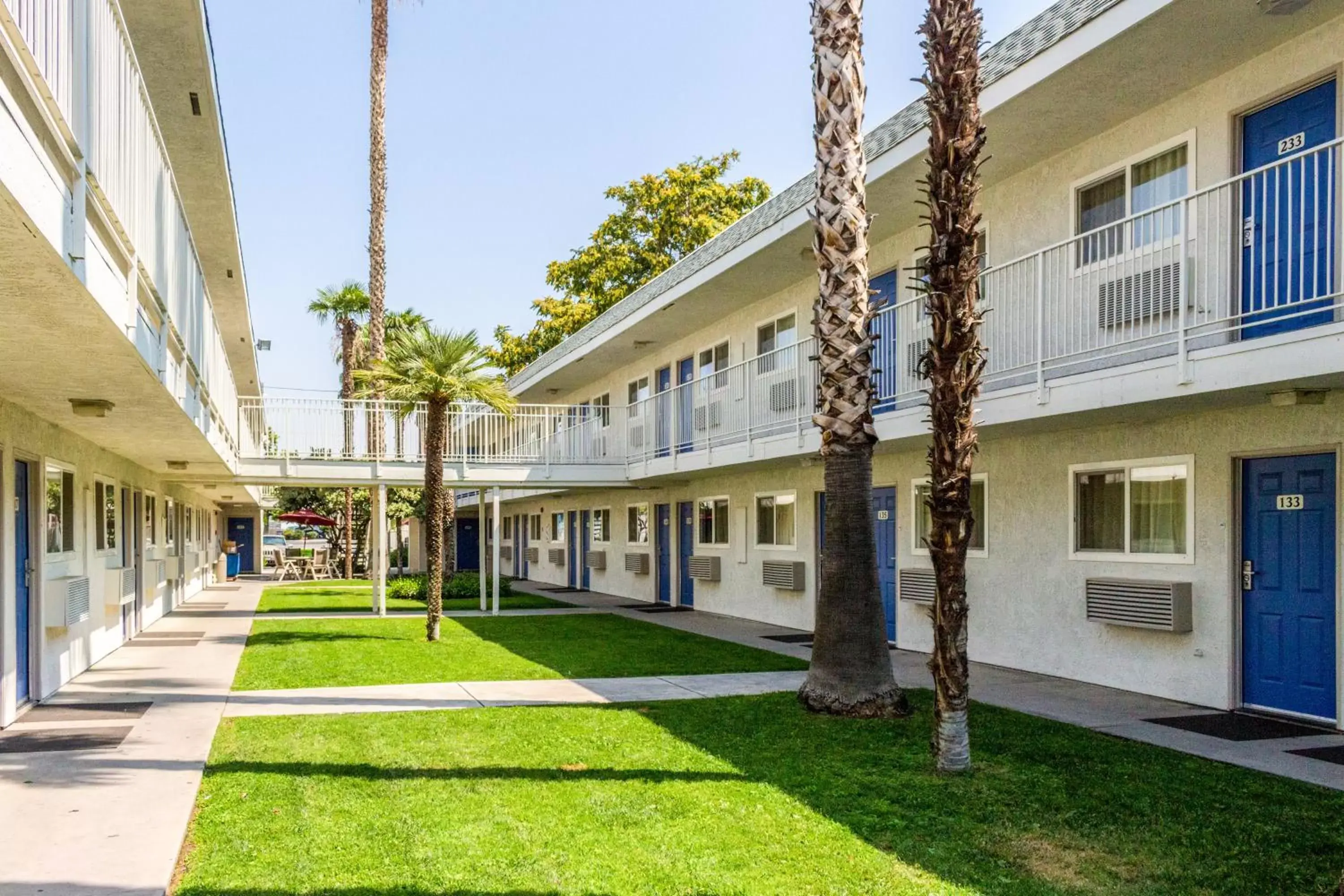 Facade/entrance, Property Building in Motel 6-Bakersfield, CA - East