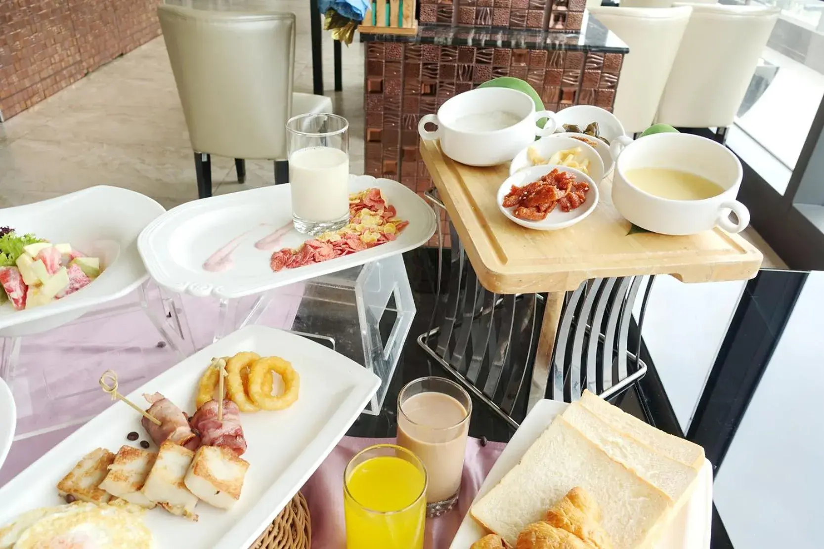 Buffet breakfast, Breakfast in Sun Hao International Hotel