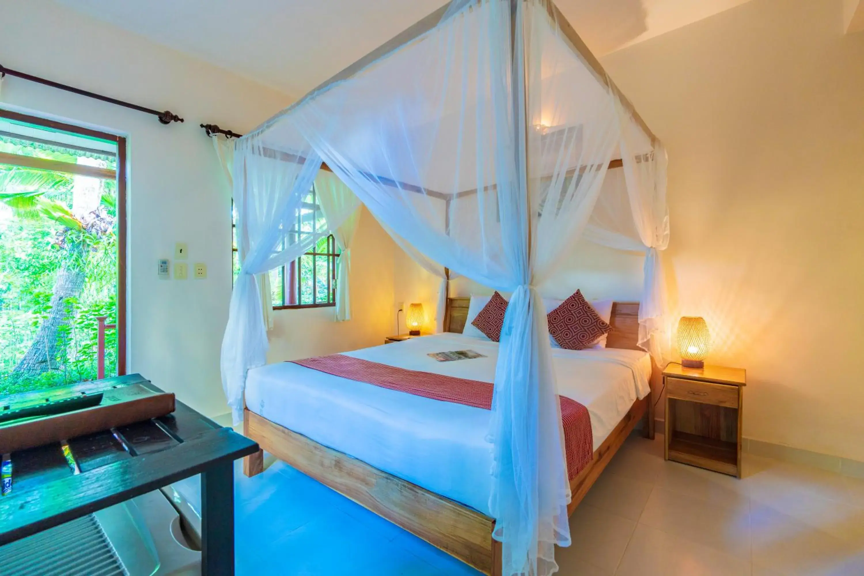 Bathroom, Bed in Sea Star Resort