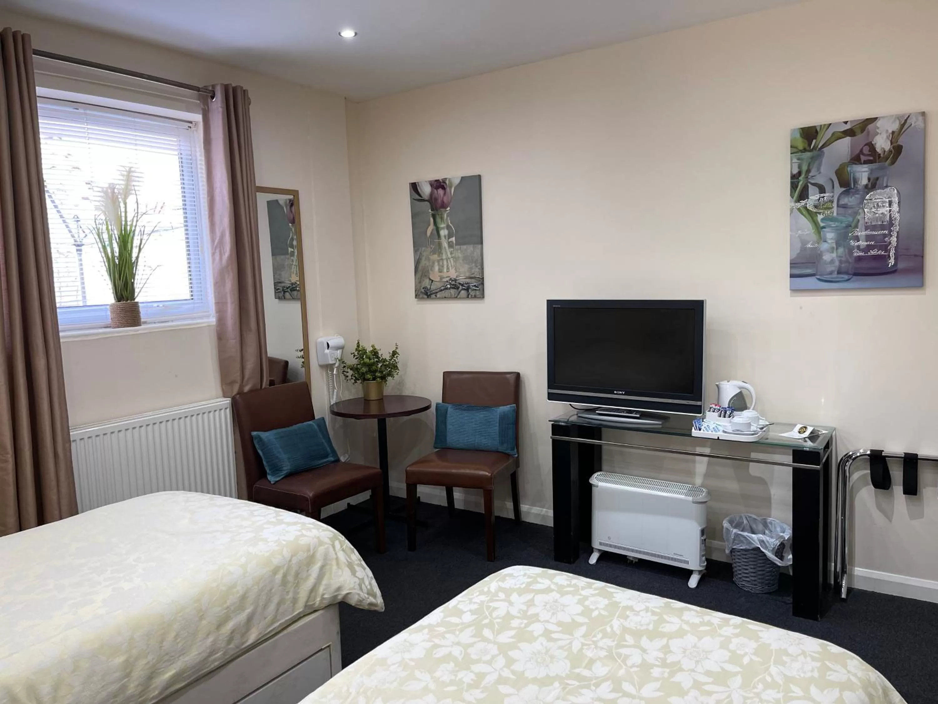 TV and multimedia, TV/Entertainment Center in The Goodlife Guesthouse