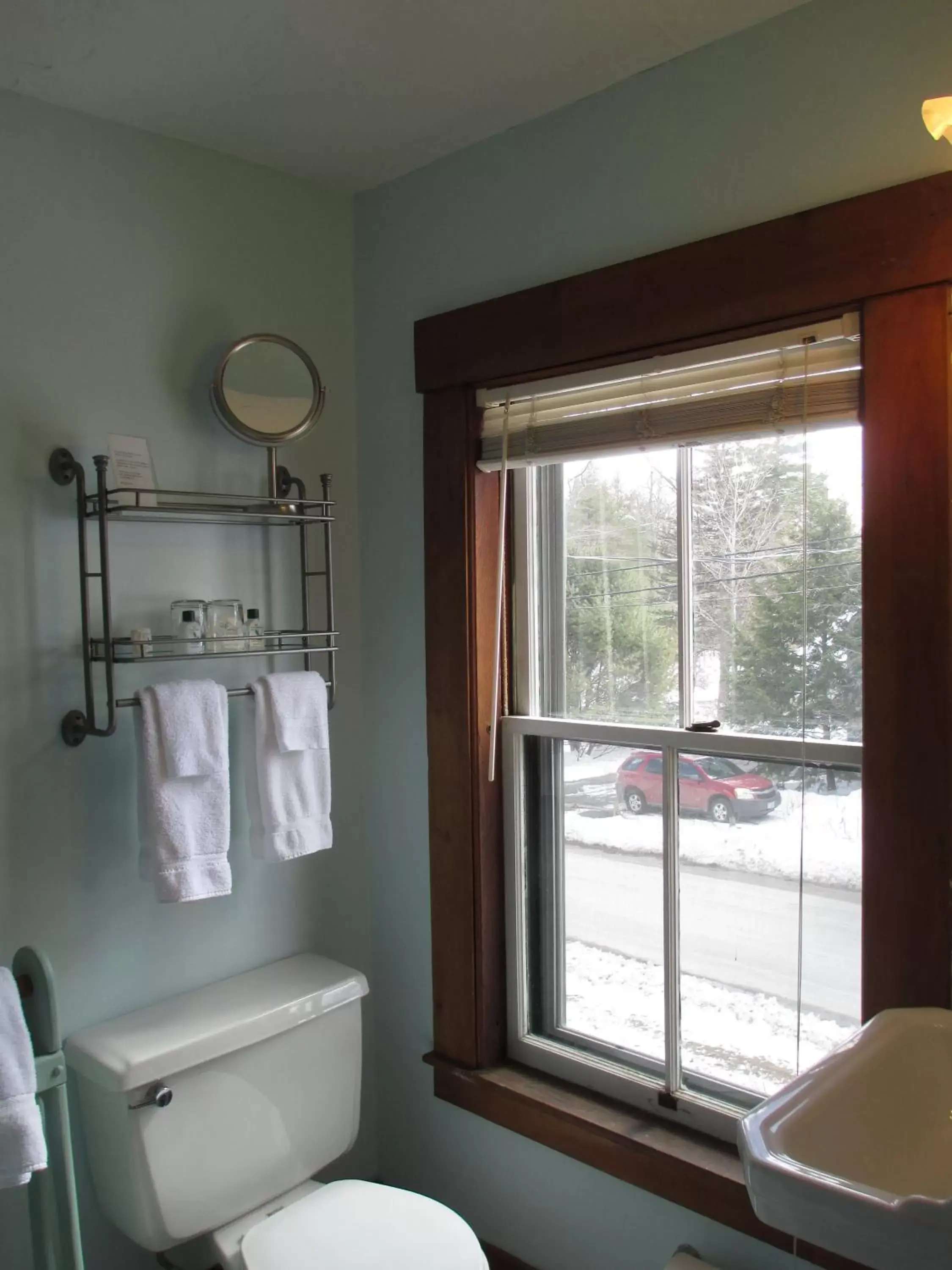 Bathroom in Follansbee Inn