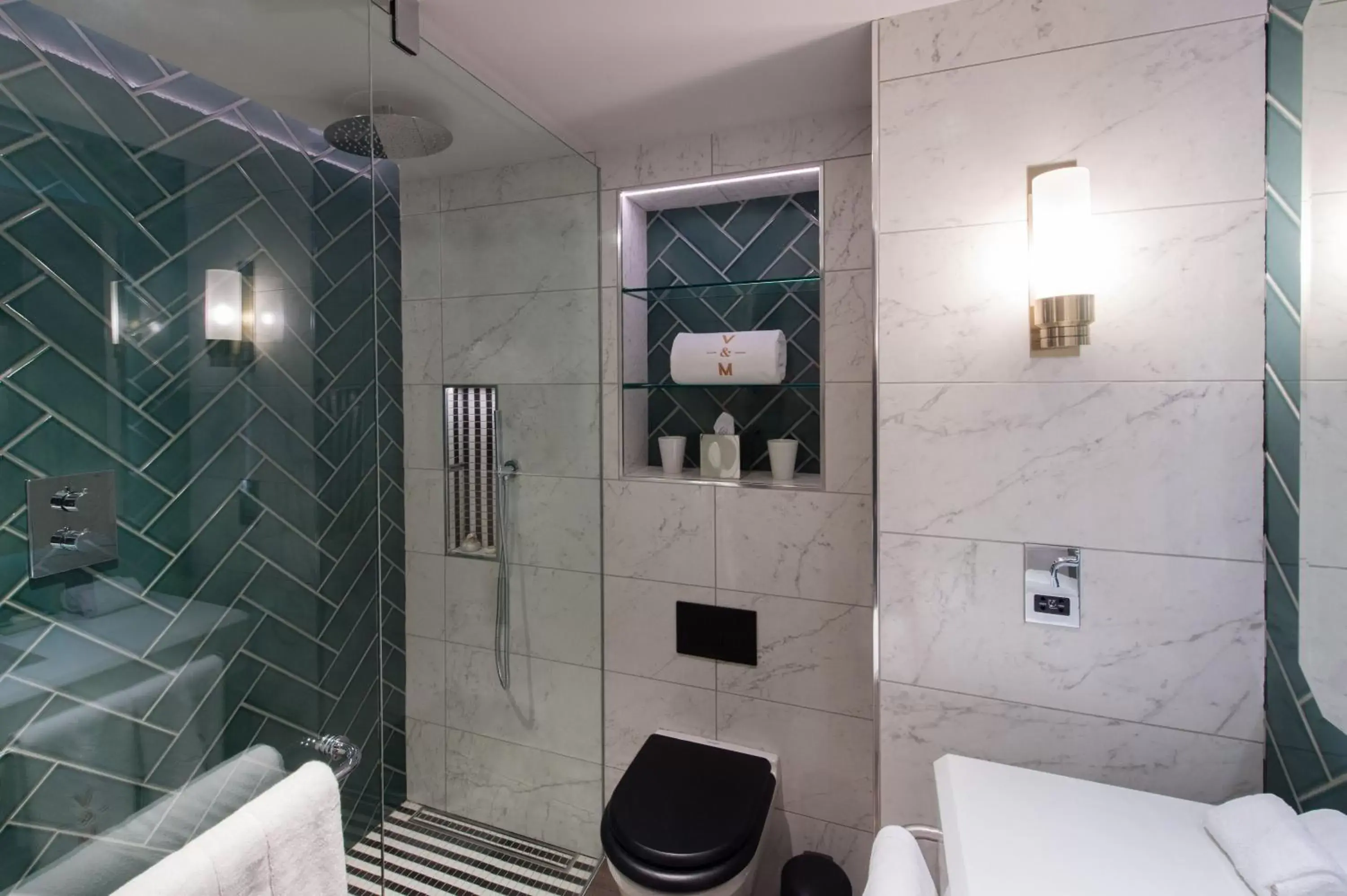 Shower, Bathroom in Vintry & Mercer