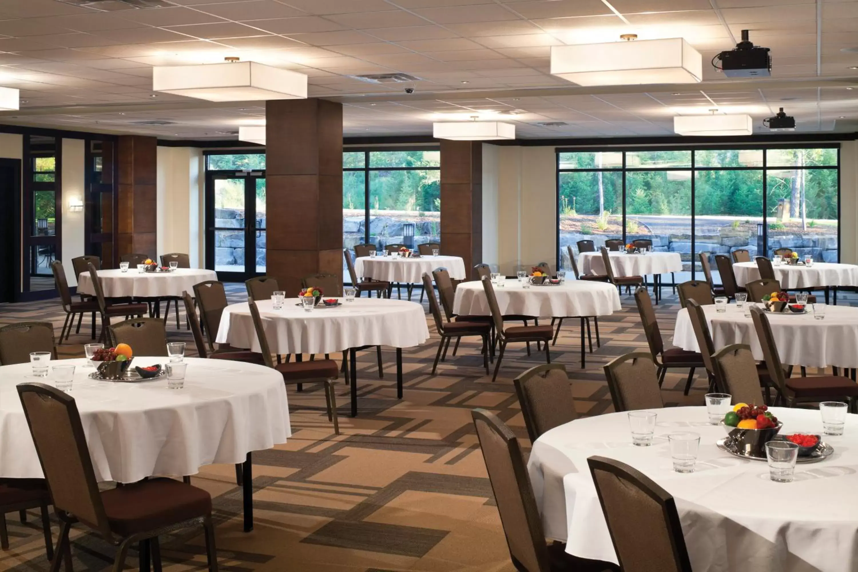 Banquet/Function facilities, Restaurant/Places to Eat in Copper Point Resort