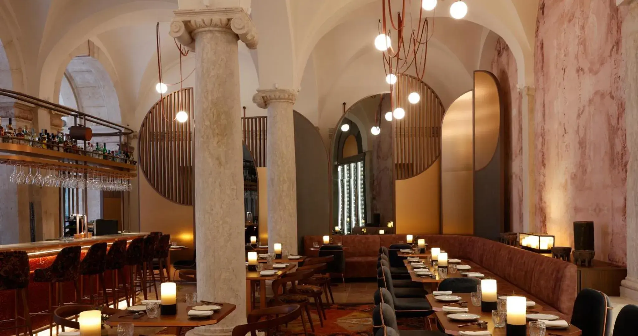 Restaurant/Places to Eat in Convent Square Lisbon, Vignette Collection, an IHG Hotel