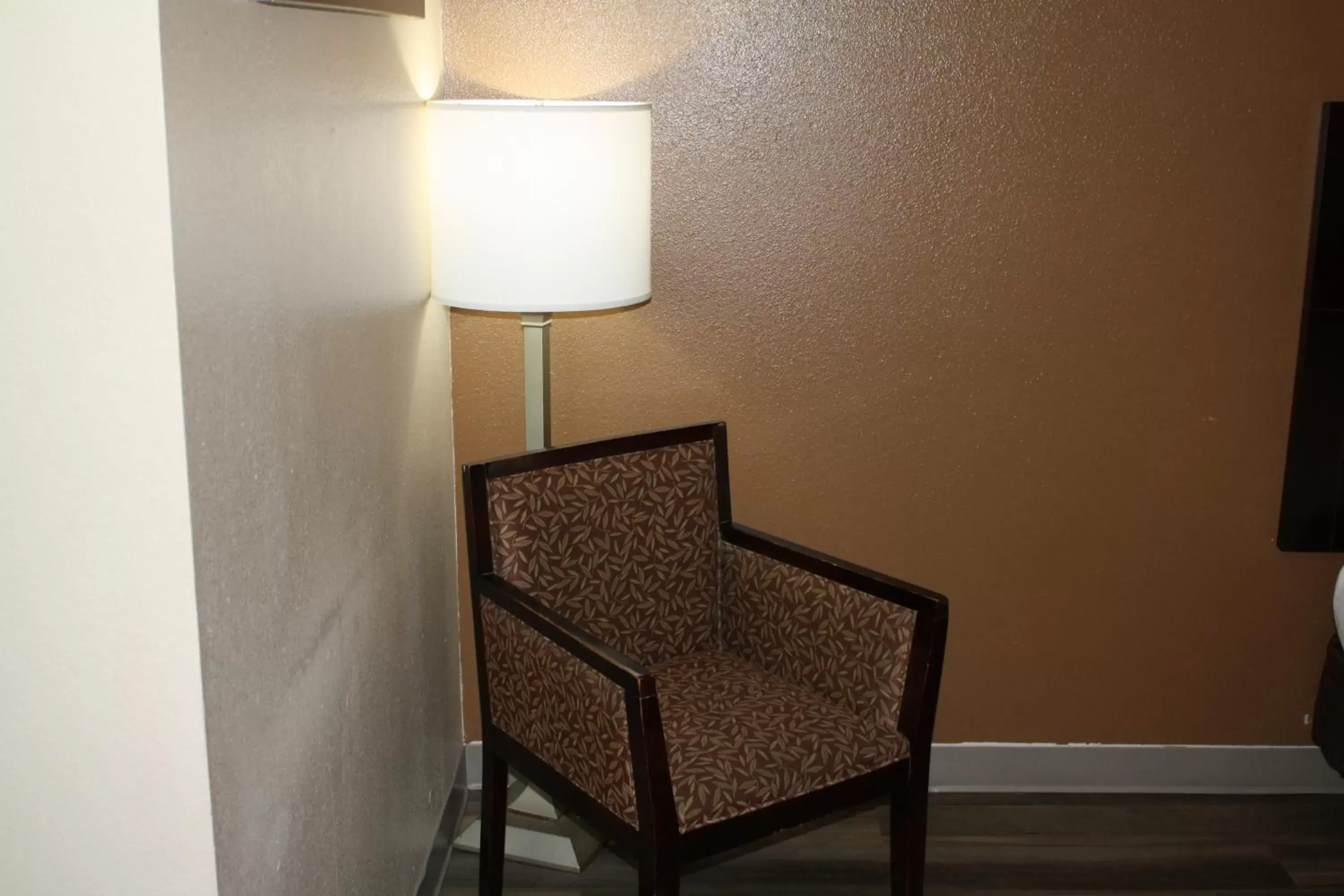 Bedroom, Seating Area in Quality Inn & Suites Wichita Falls I-44
