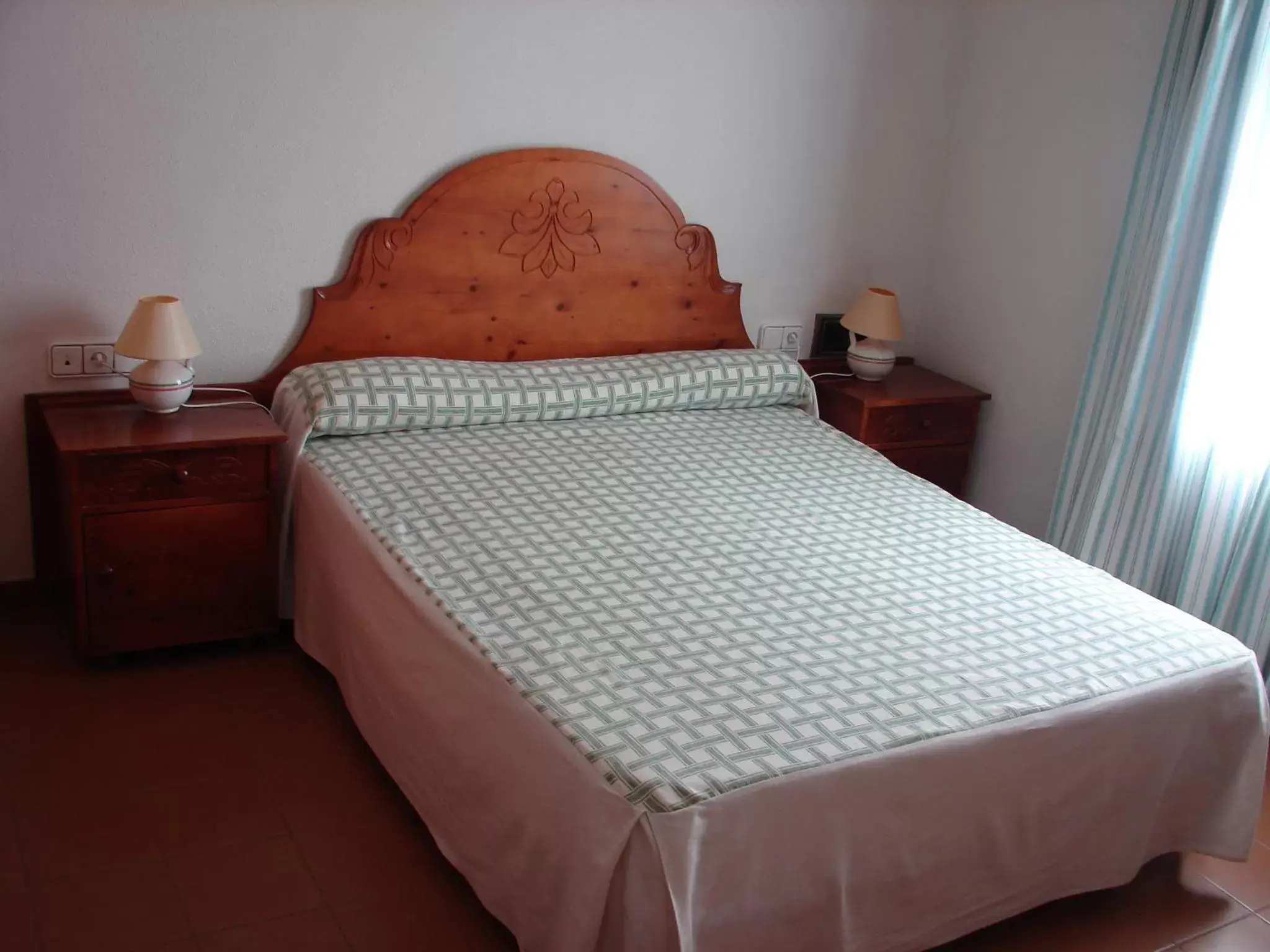 Photo of the whole room, Bed in Villa Turística de Priego