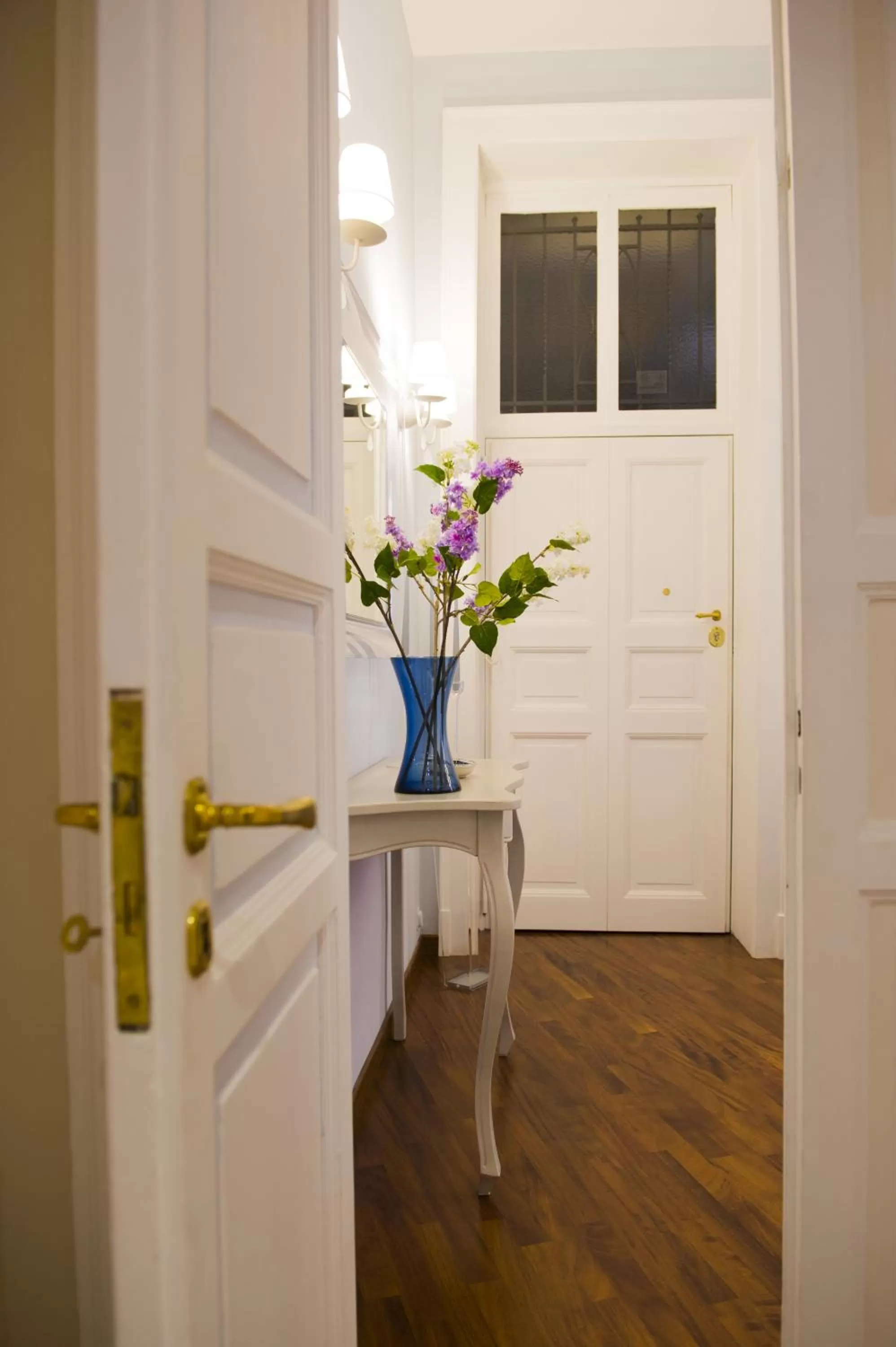 Decorative detail in Mata e Grifone B&B