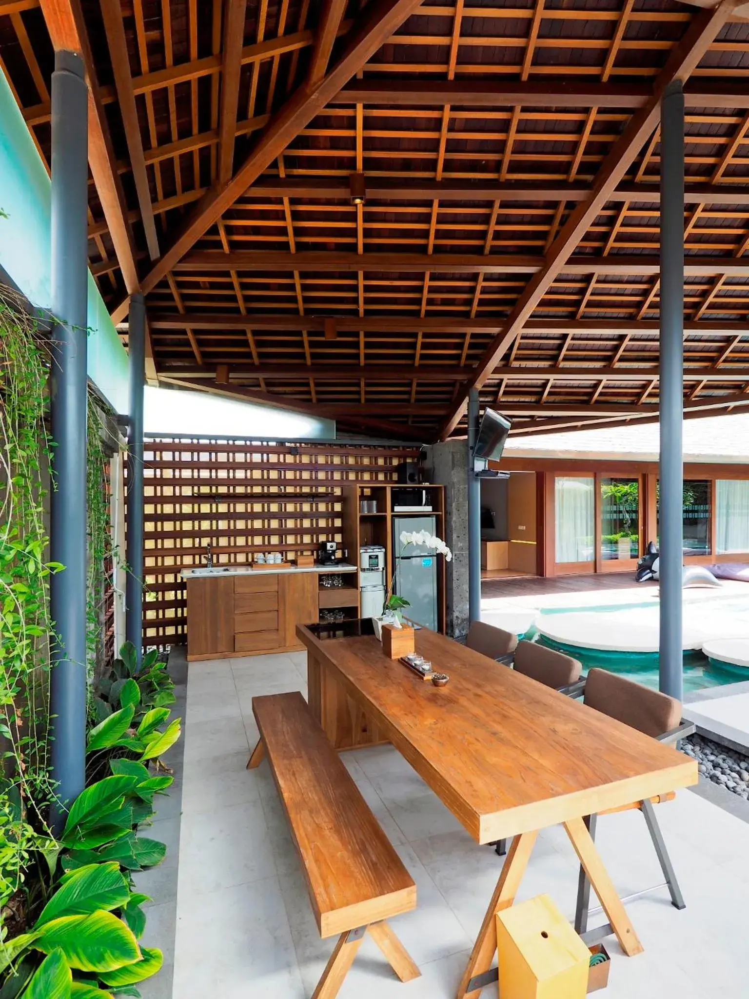 Dining area in The Santai by LifestyleRetreats