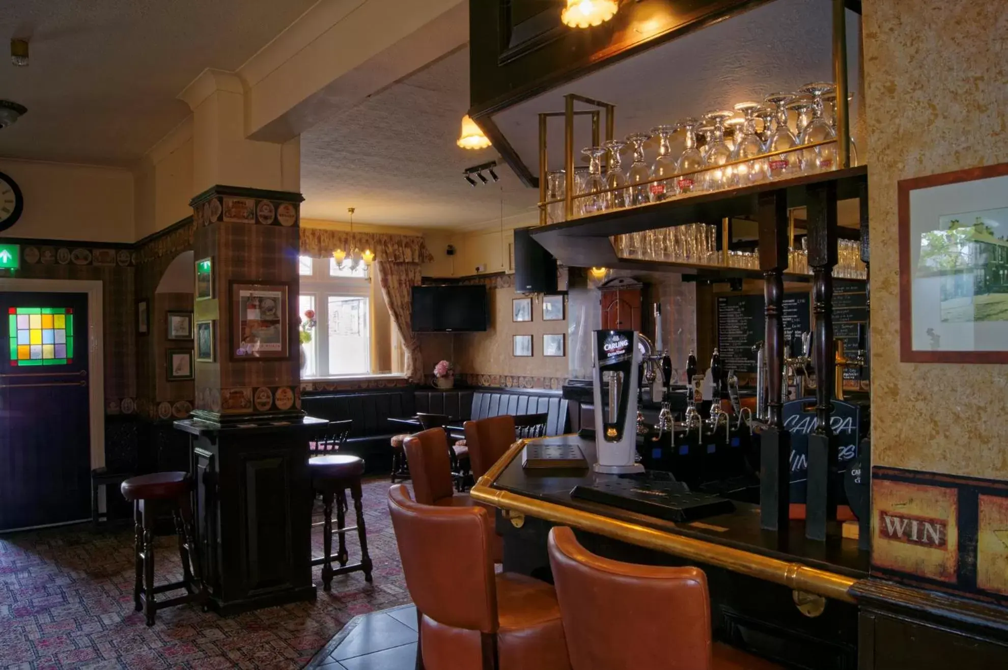 Lounge/Bar in The Old Crown Inn
