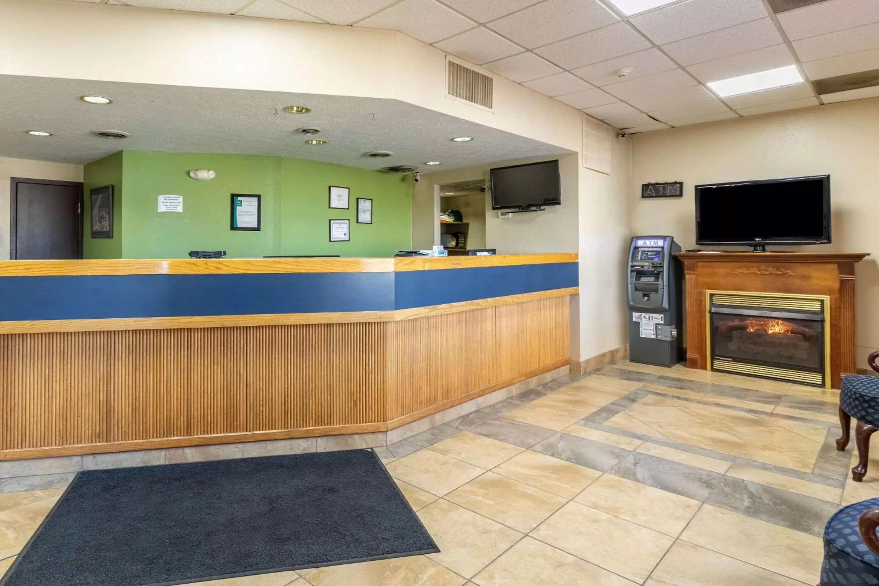 Lobby or reception in Quality Inn Newport