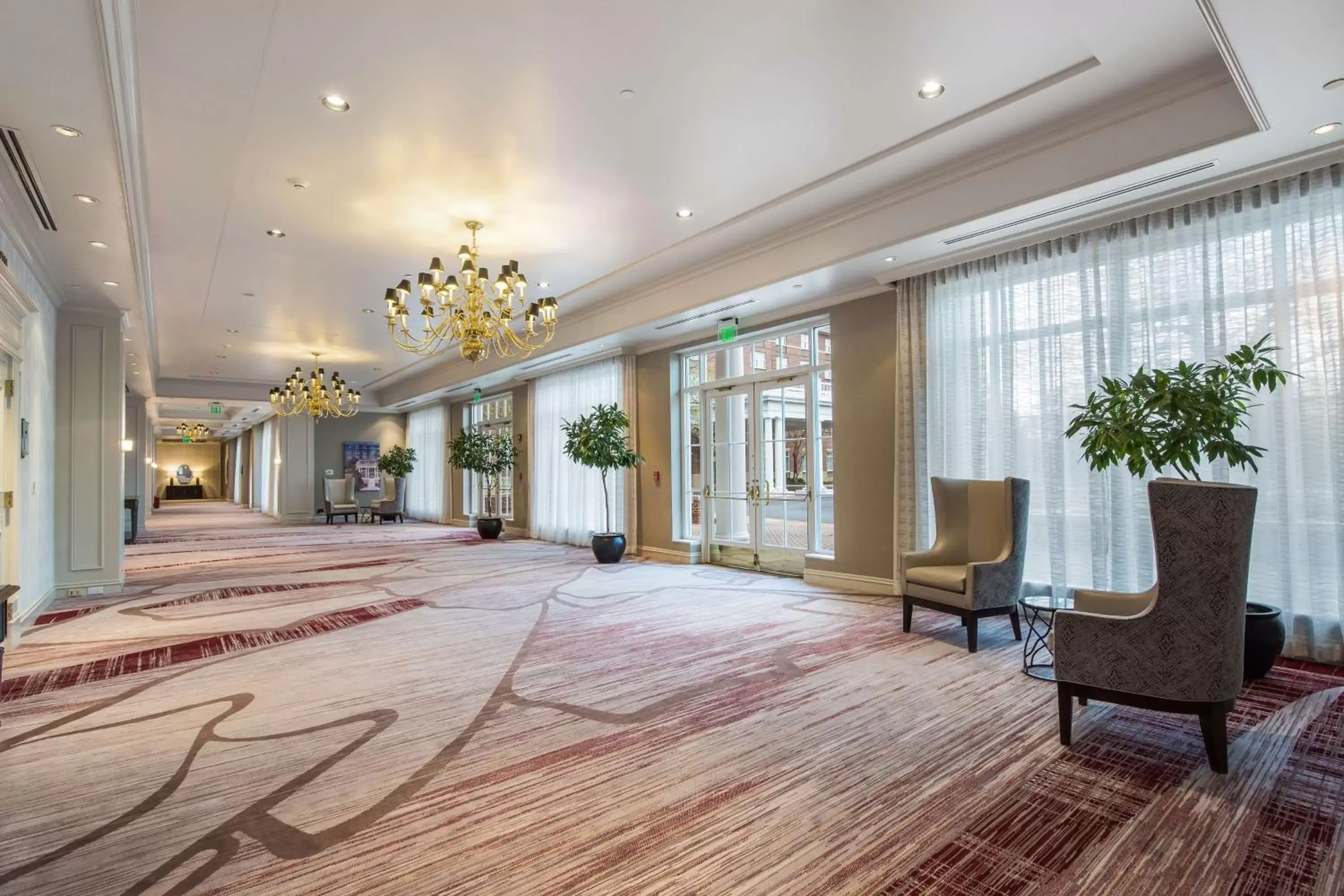 Lobby or reception in Hilton Garden Inn Suffolk Riverfront