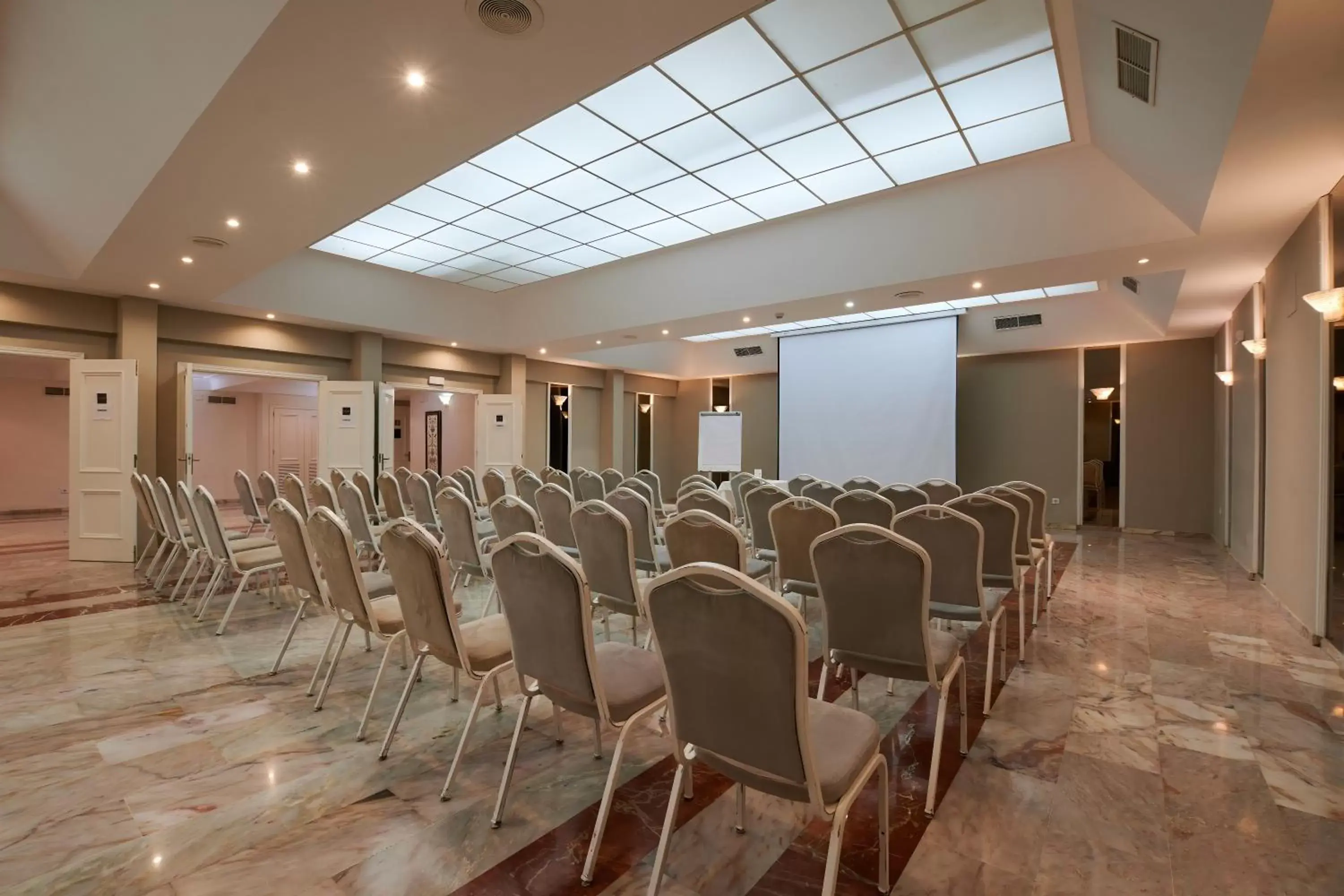 Meeting/conference room in Crisol Jardines de Córdoba