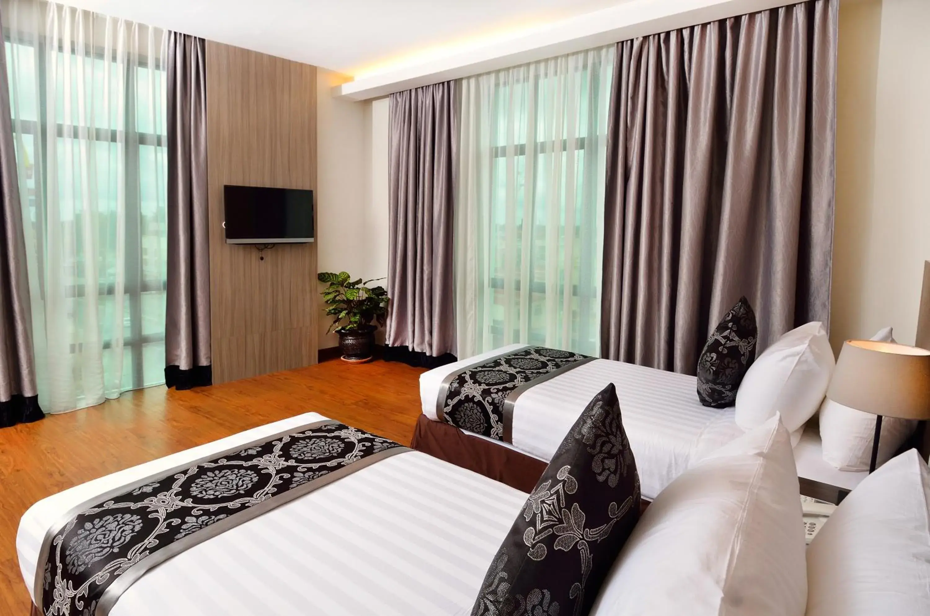 Day, TV/Entertainment Center in Holiday Villa Hotel & Suites Kota Bharu