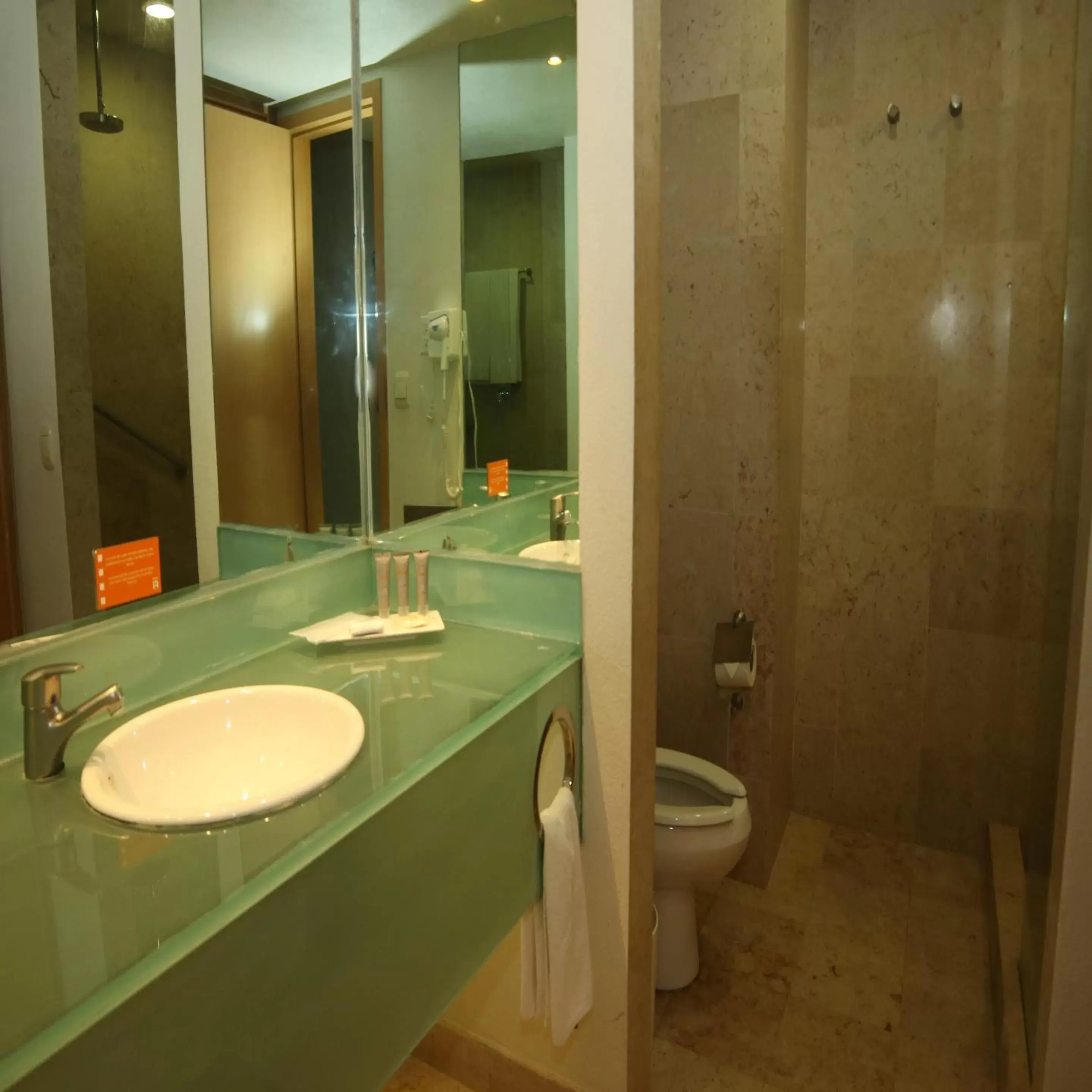 Bathroom in Real Inn Nuevo Laredo