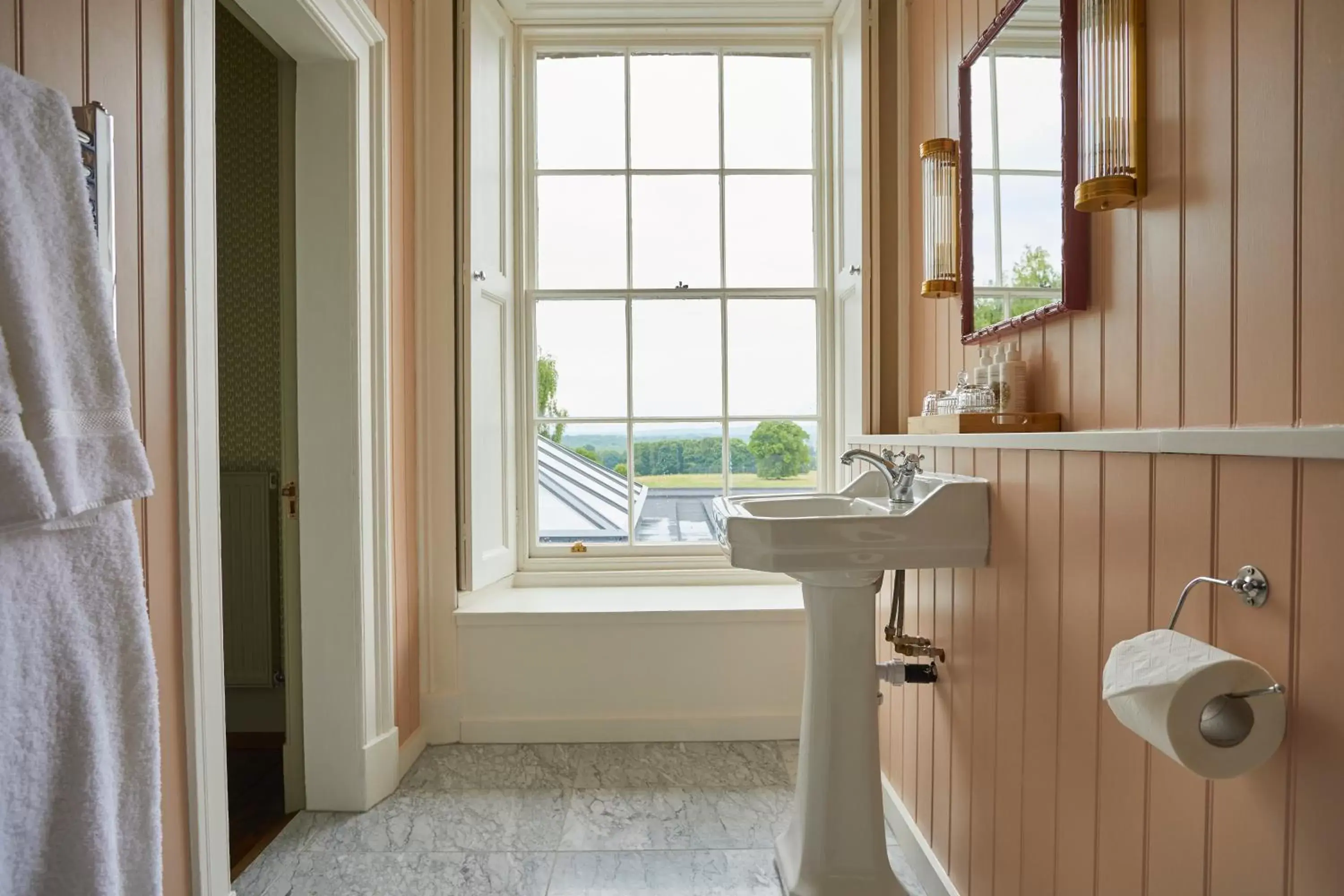 Bathroom in The Retreat Elcot Park