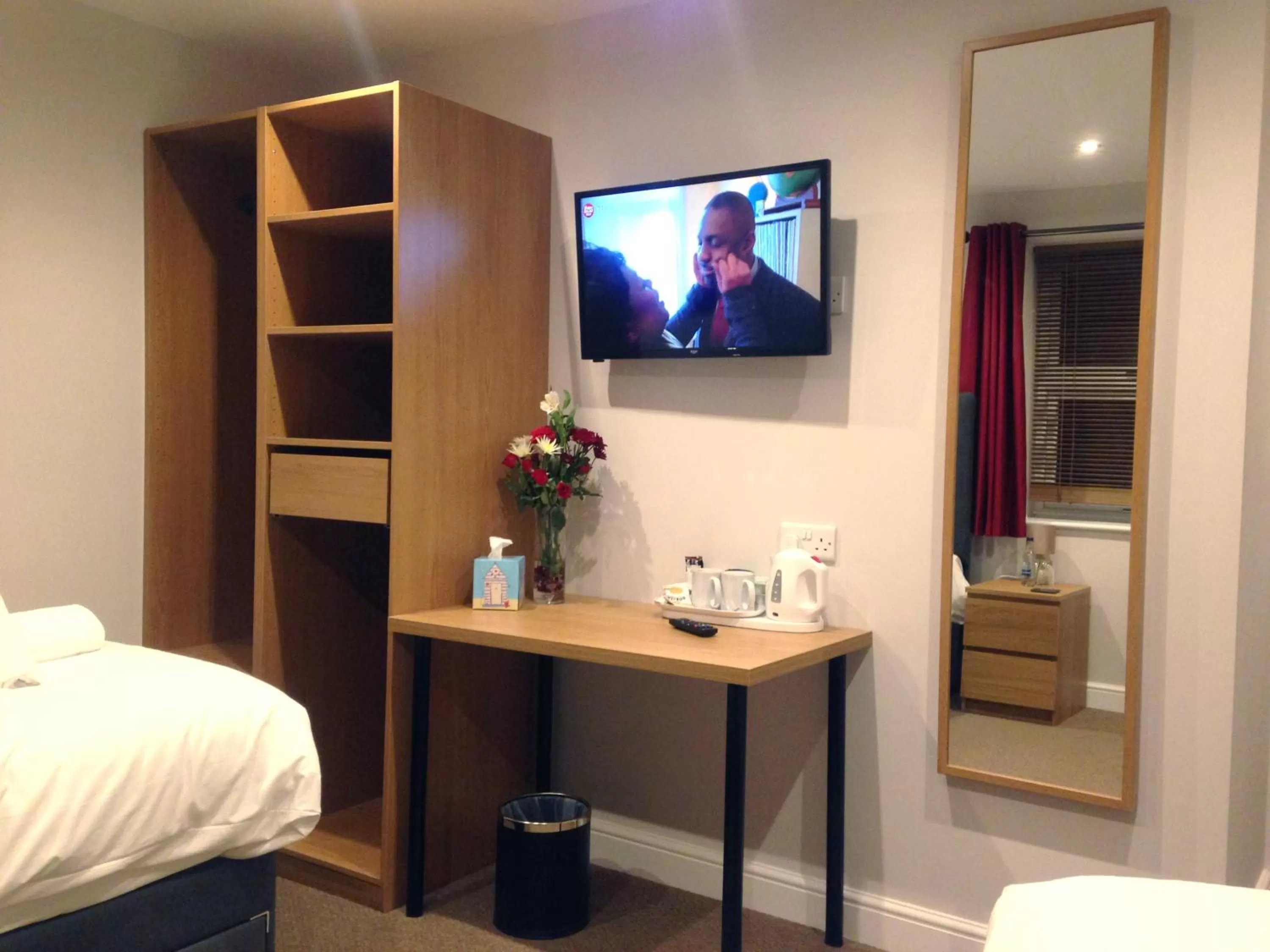 Photo of the whole room, Bed in The Wheatsheaf