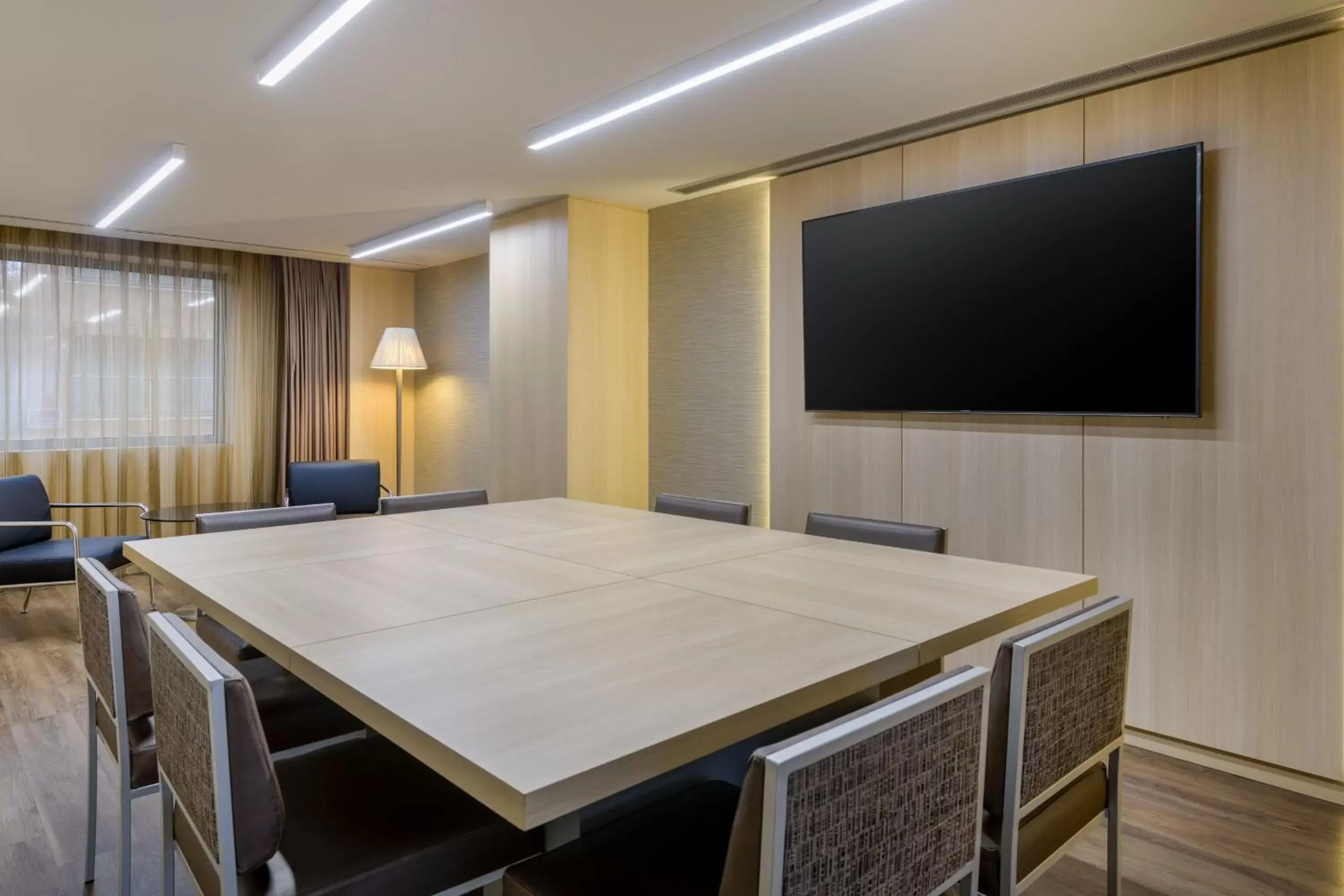 Meeting/conference room, TV/Entertainment Center in AC Hotel Córdoba by Marriott
