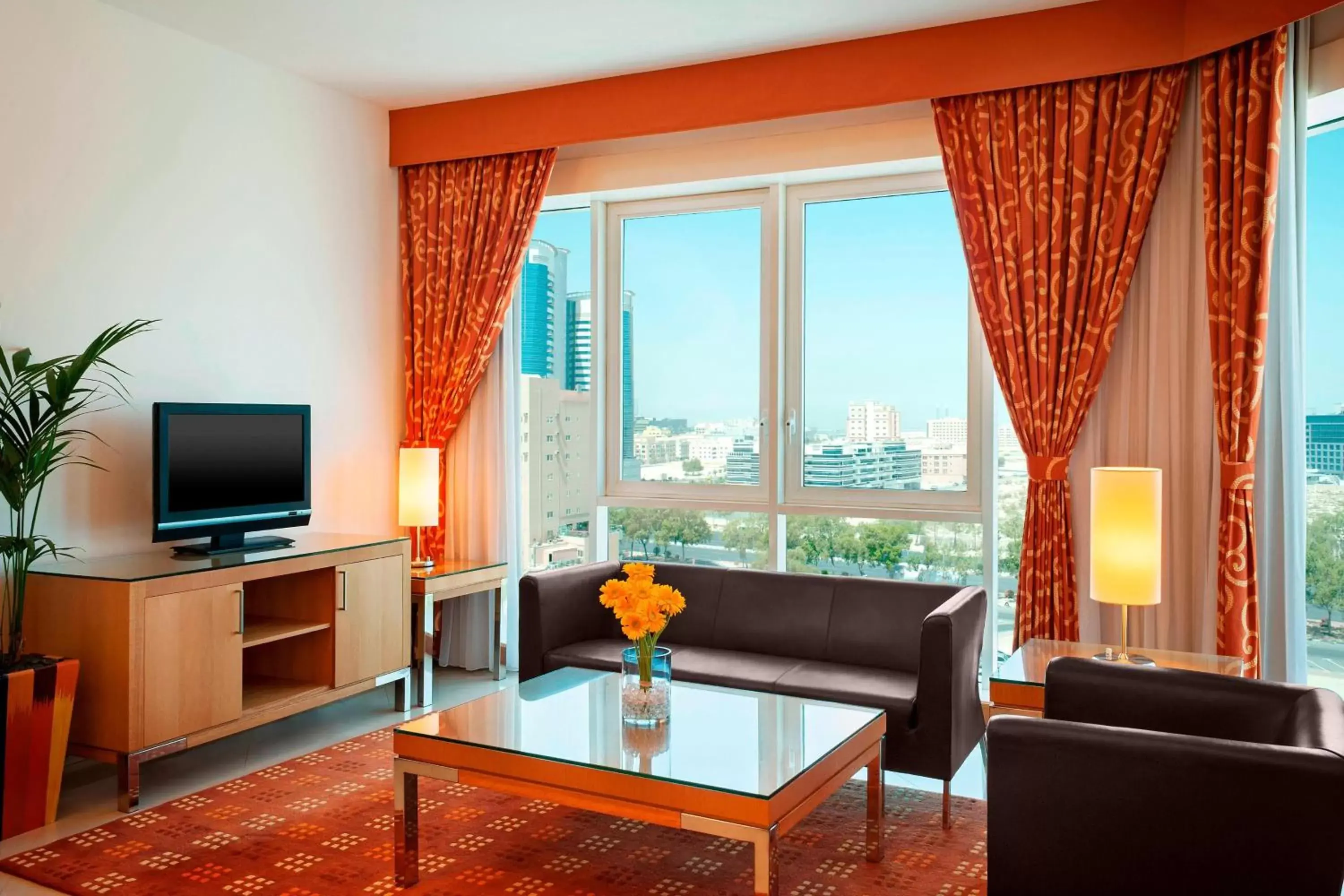 Bedroom, Seating Area in Four Points by Sheraton Bur Dubai