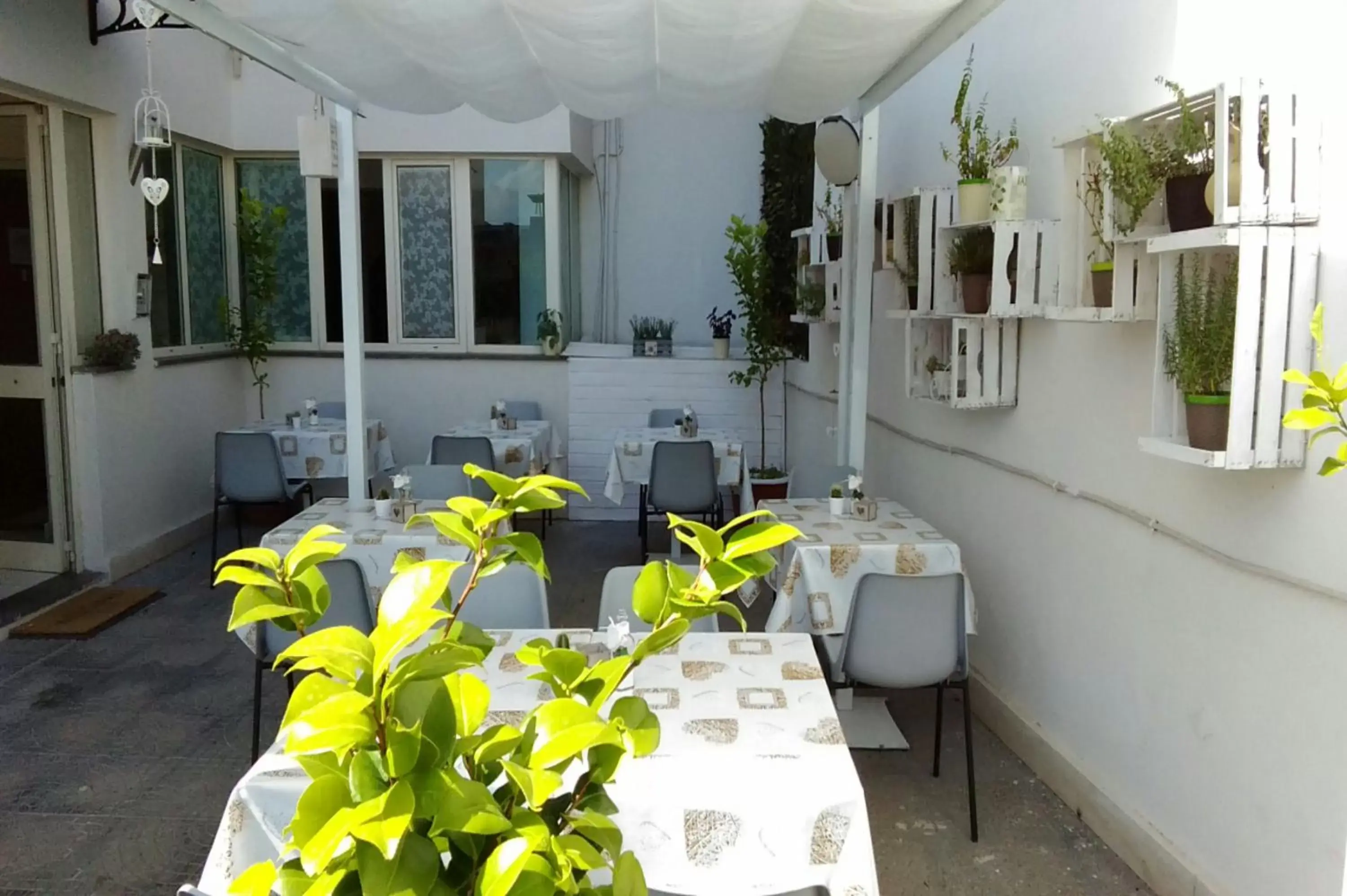 Decorative detail, Patio/Outdoor Area in B&B Sweet Home Two Steps From The Ruins...