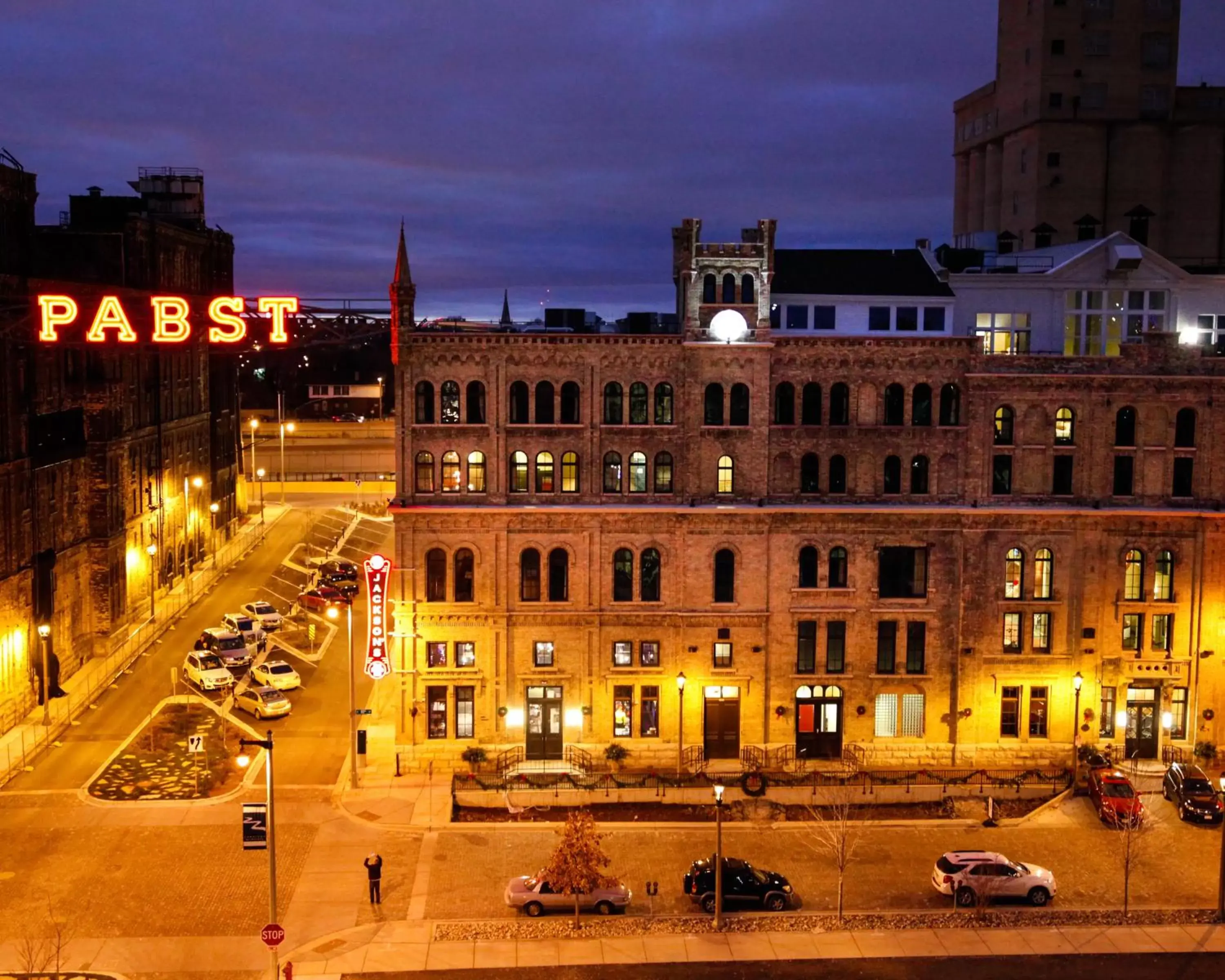 Property building in Brewhouse Inn and Suites Property building in Brewhouse Inn and Suites