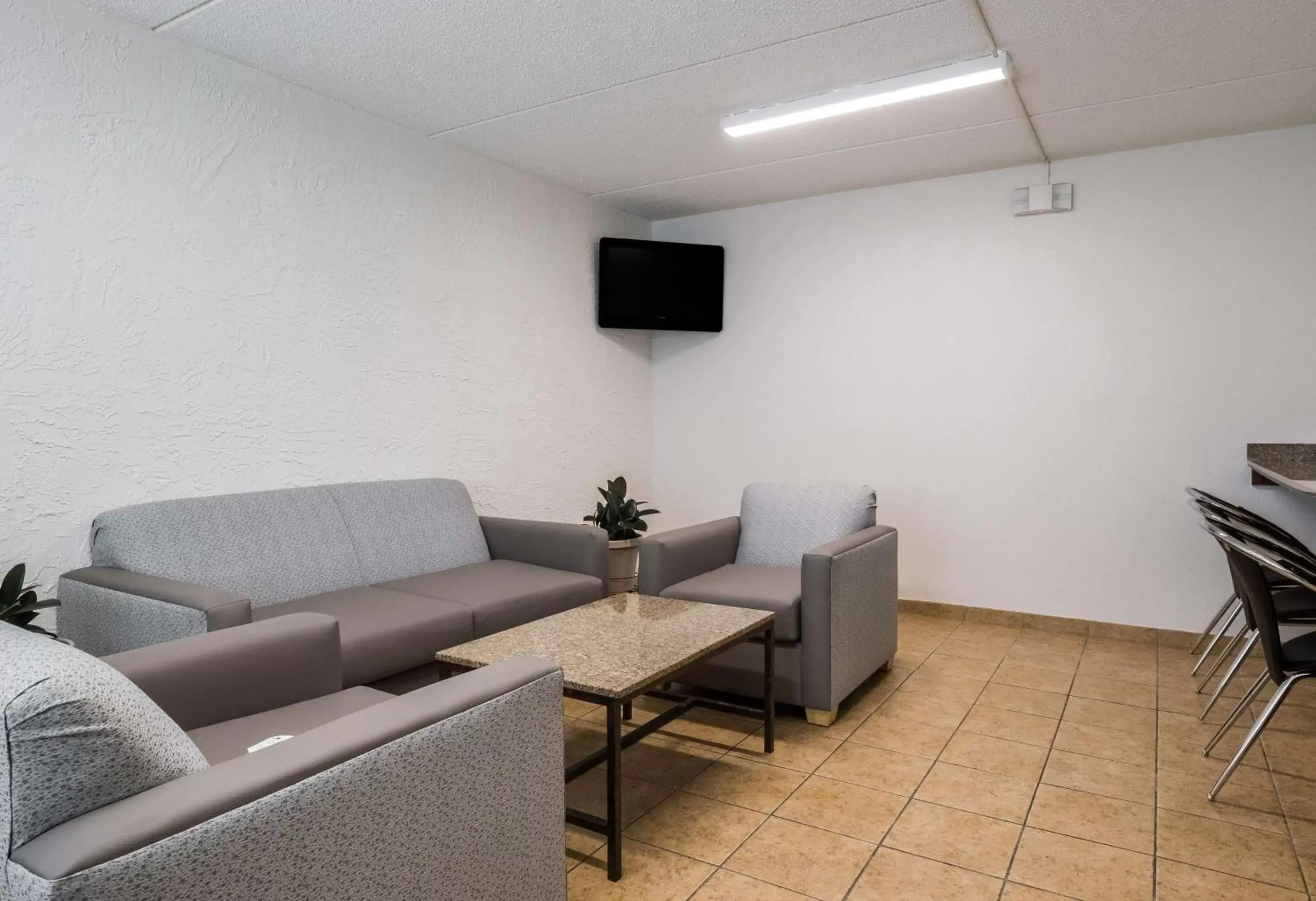 Lobby or reception, Seating Area in Motel 6-Prospect Heights, IL