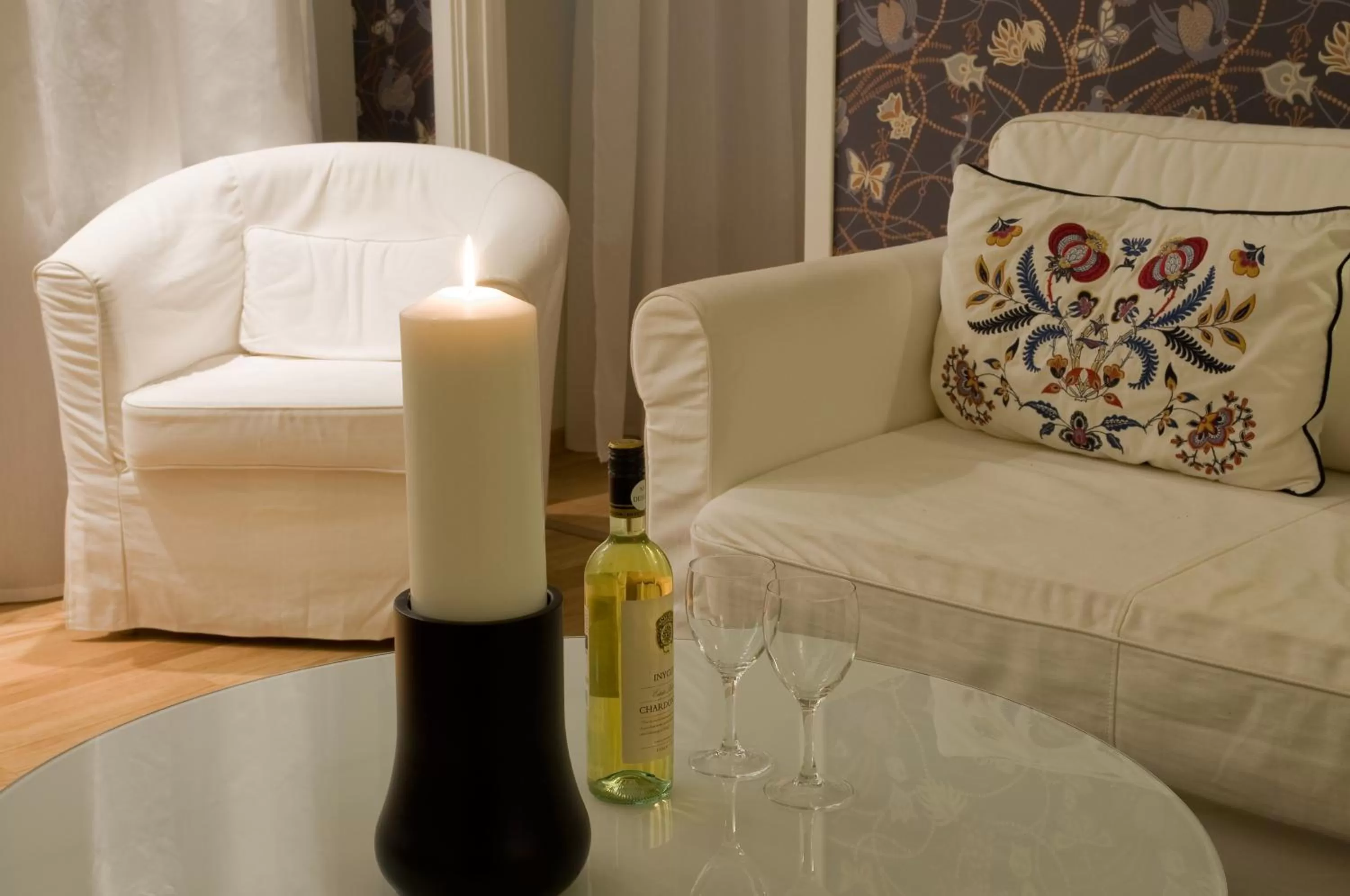 Seating area, Bed in Jennys Hotell och Restaurang