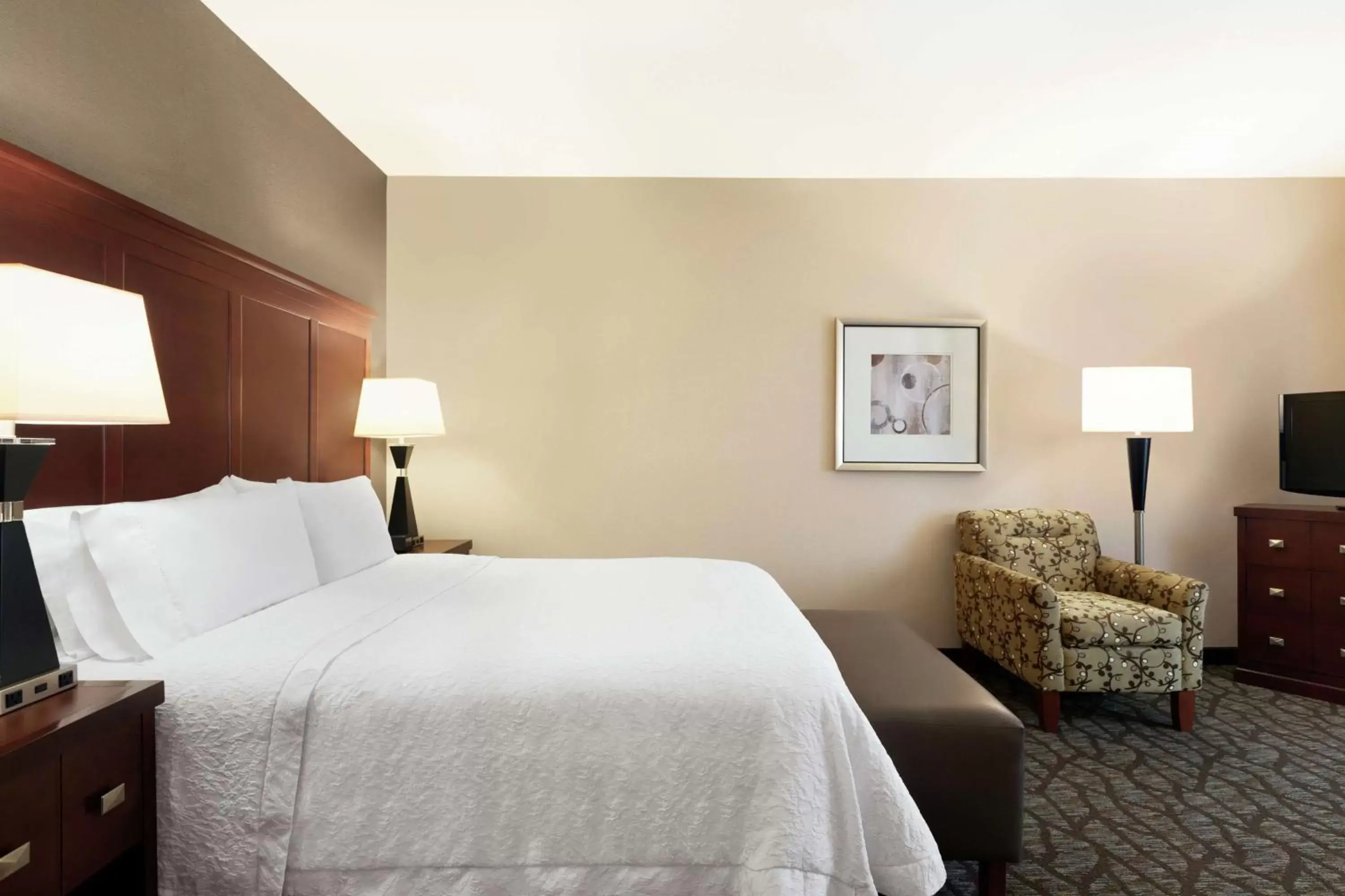 Bedroom, Bed in Hampton Inn and Suites Houston Pasadena