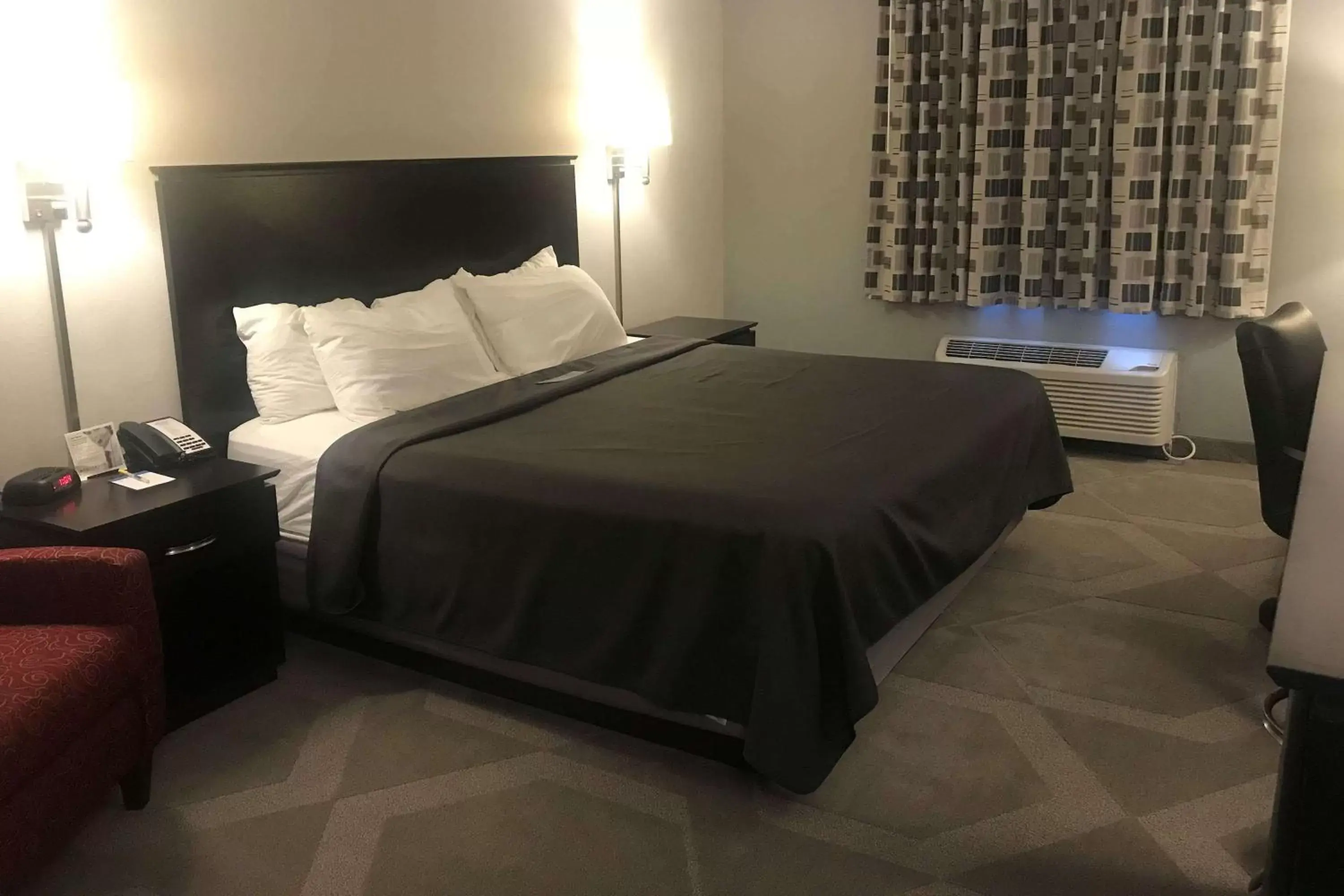 Photo of the whole room in Days Inn by Wyndham Conneaut Photo of the whole room in Days Inn by Wyndham Conneaut