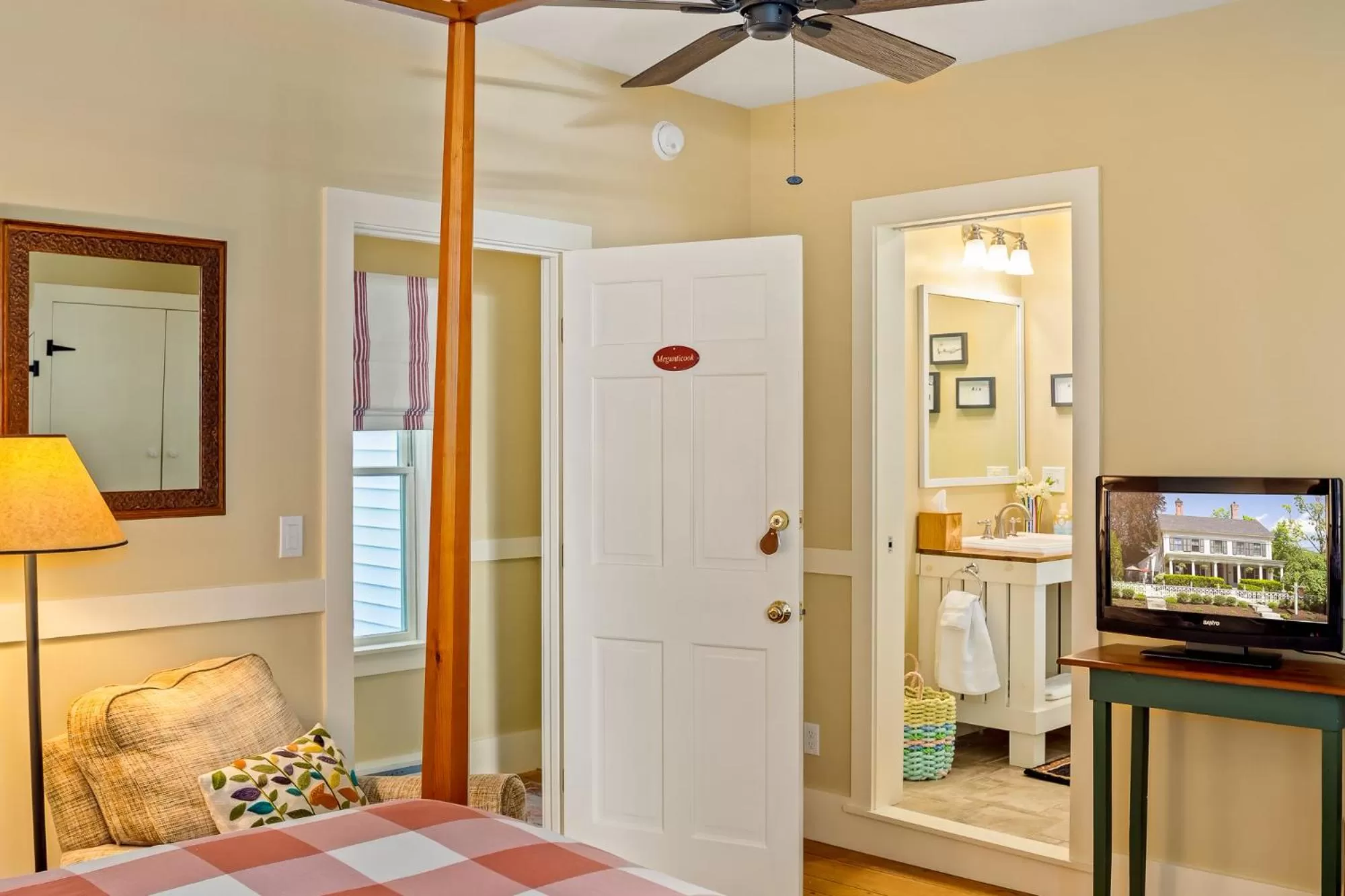 Seating area in Abigail's Inn