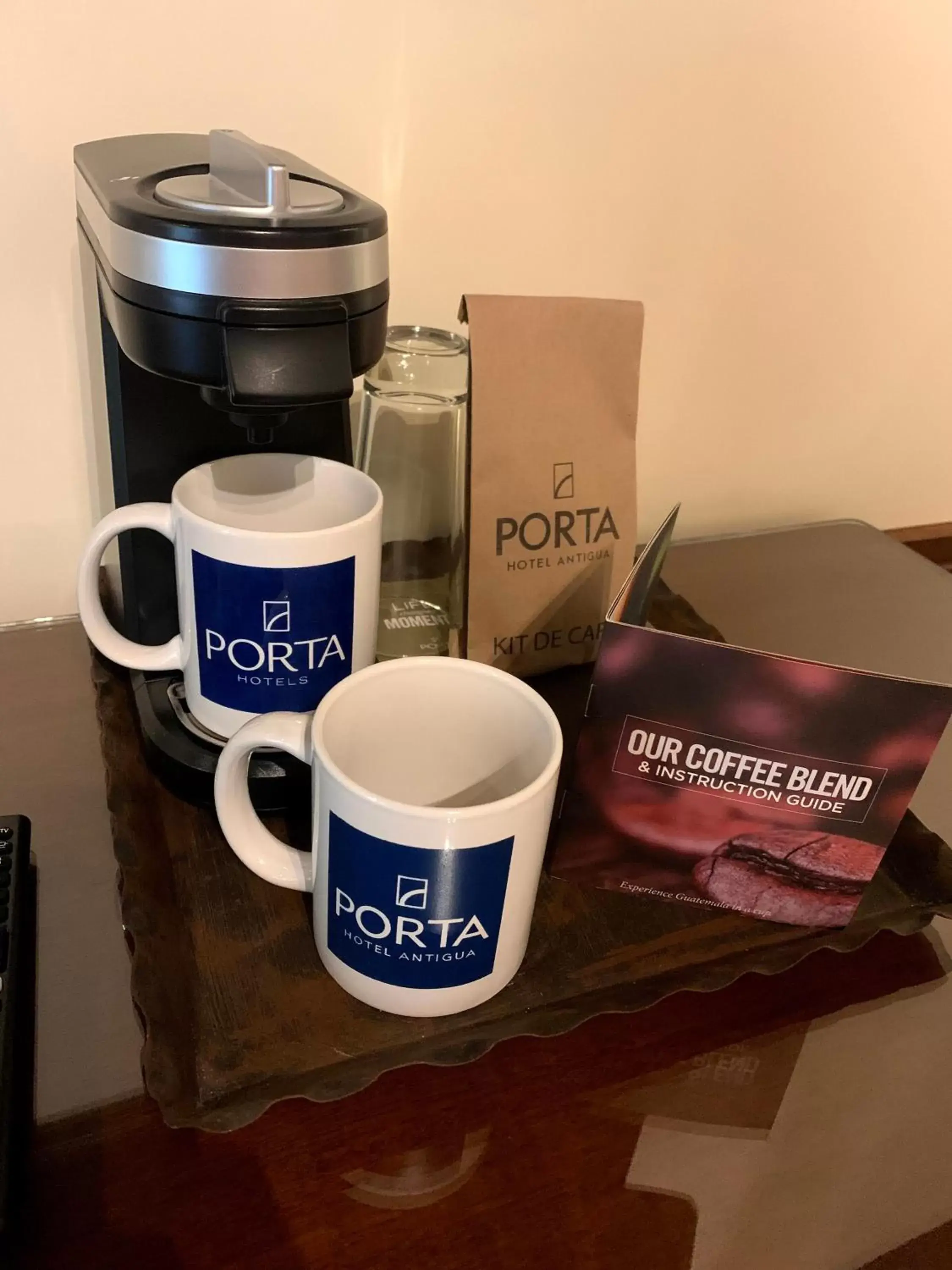 Coffee/tea facilities in Porta Hotel Antigua
