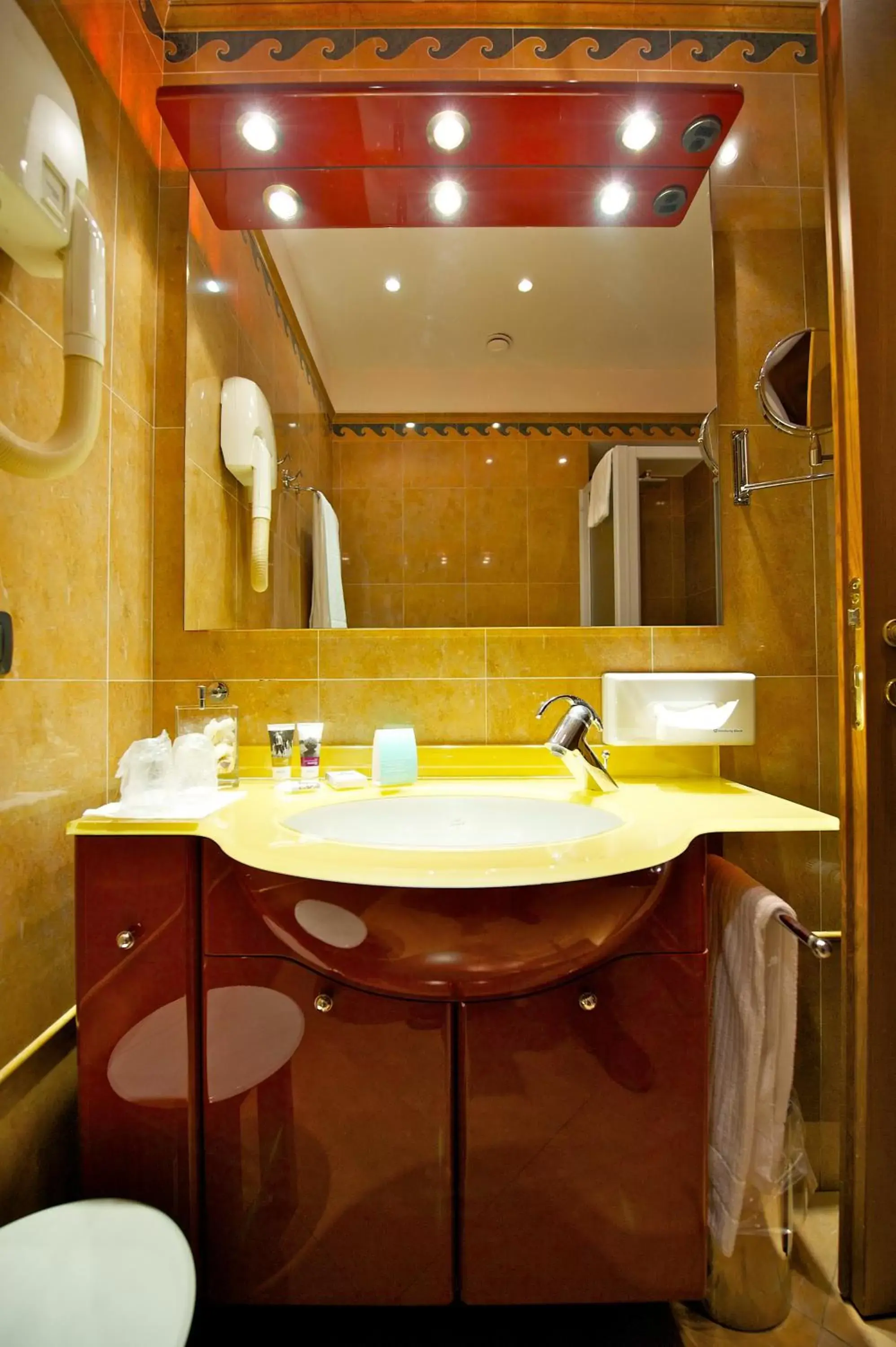 Decorative detail, Bathroom in Hotel Torino Royal