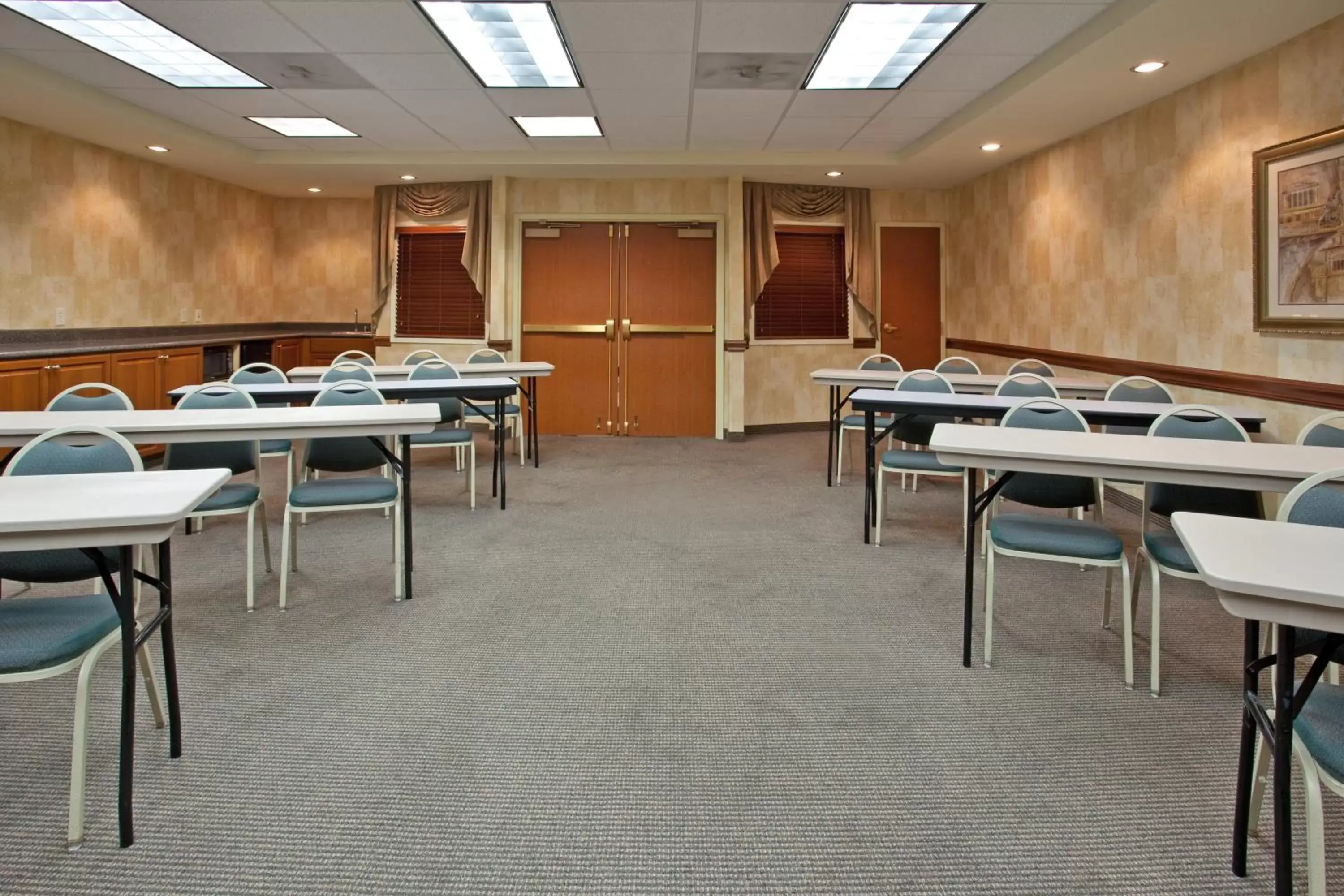 Meeting/conference room in Holiday Inn Express Hotel & Suites Tucson Mall, an IHG Hotel