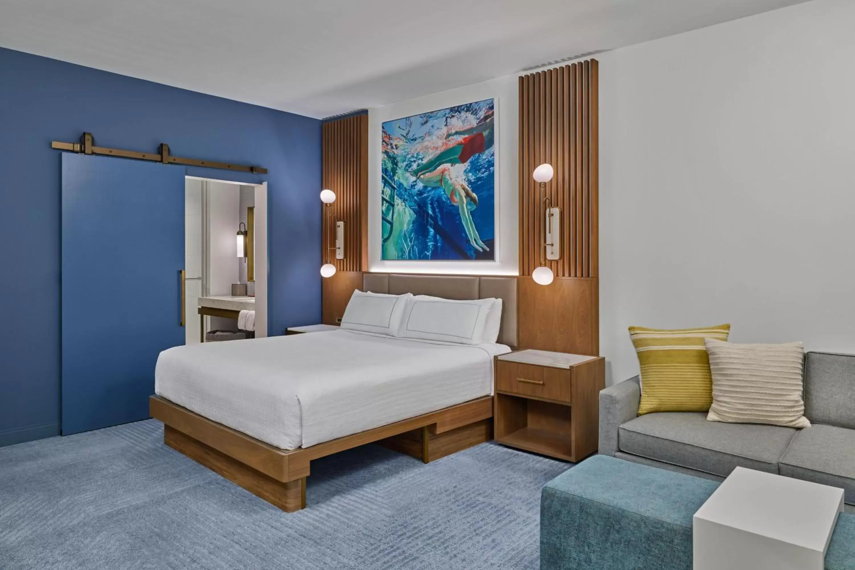 Photo of the whole room, Bed in Walt Disney World Swan Reserve