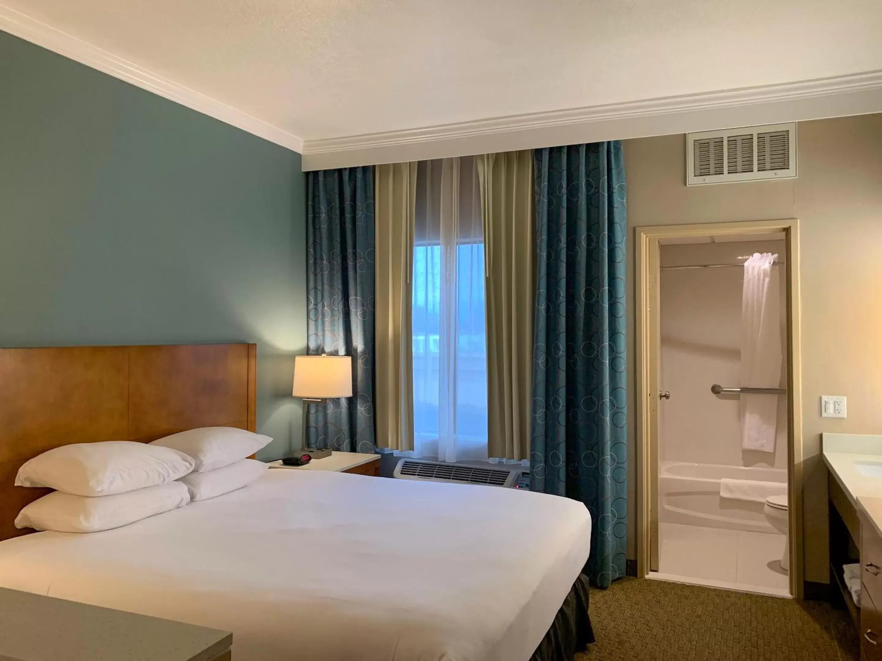 Bed in MainStay Suites John Wayne Airport, a Choice Hotel